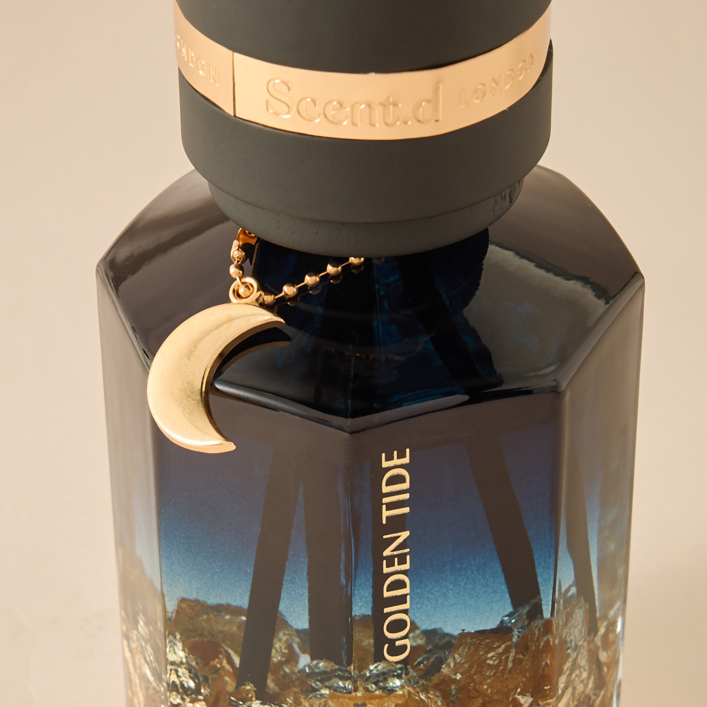 موزع عطور جولدن تايد بأعواد خشبية 900 مل من أوروم - أزرق-household-homefragrance-reeddiffusers-image-4