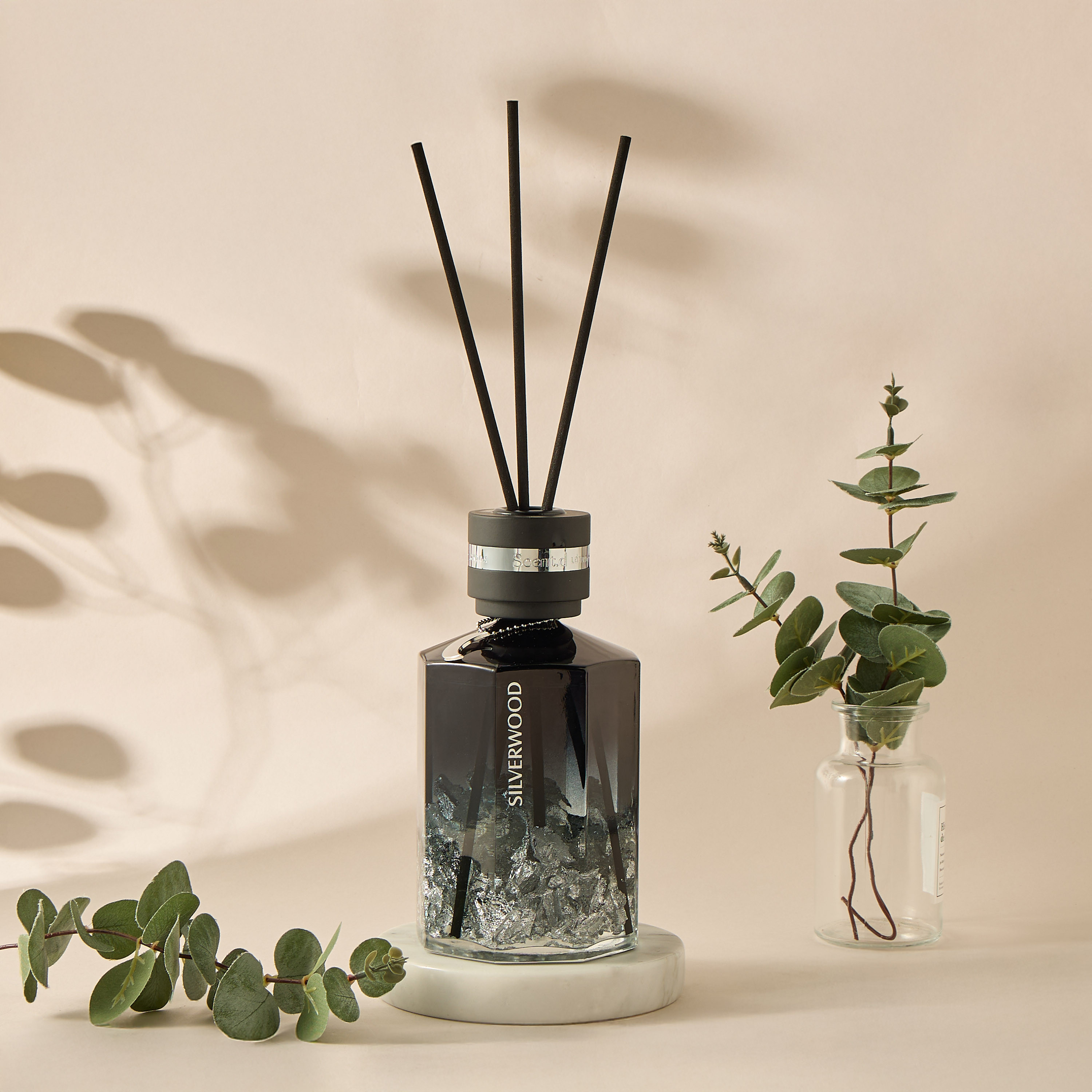 معطر أعواد القصب سلفروود أوروم من سينتيد لندن - 900 مل-household-homefragrance-reeddiffusers-image-1