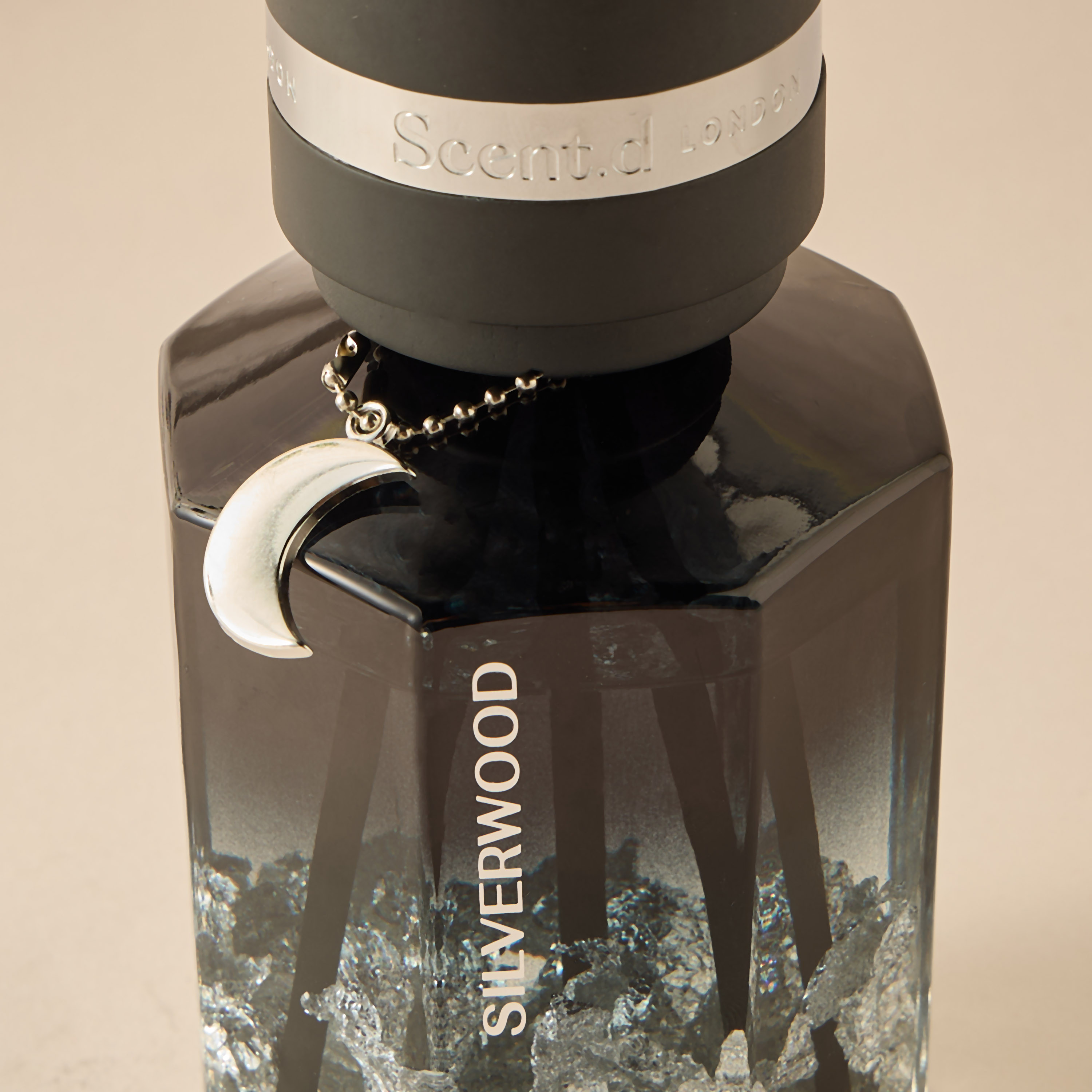 معطر أعواد القصب سلفروود أوروم من سينتيد لندن - 900 مل-household-homefragrance-reeddiffusers-image-4