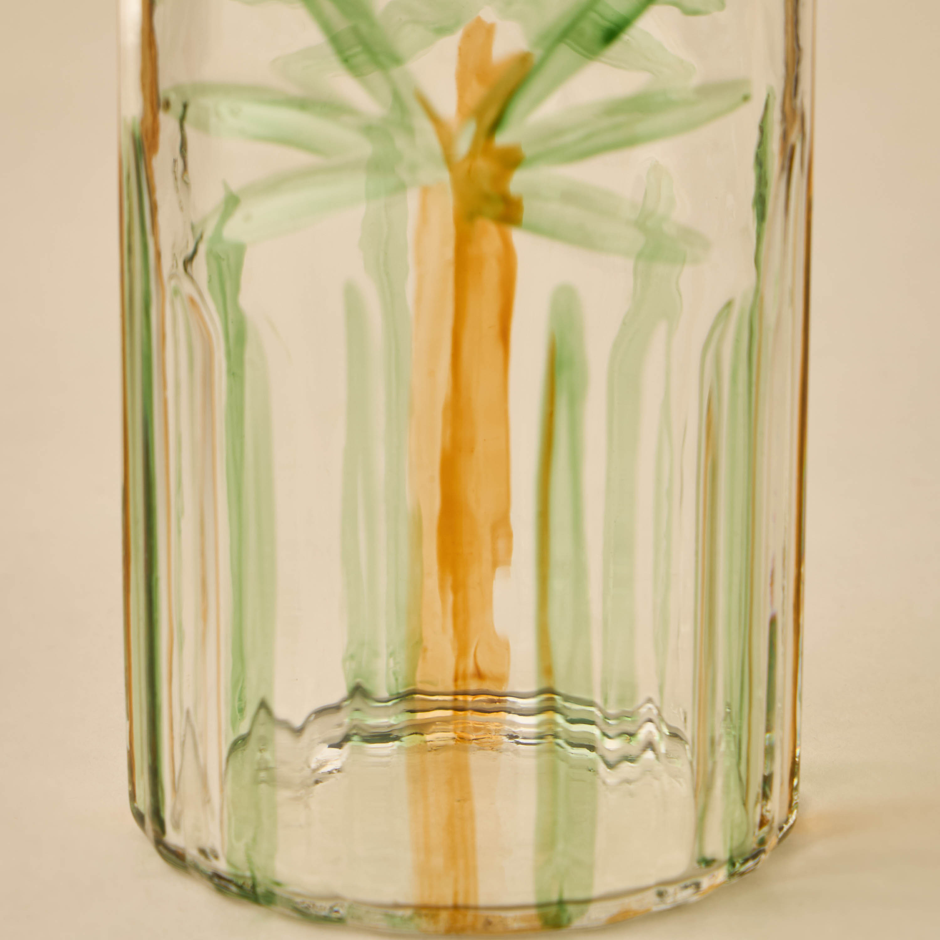 قارورة مياه زجاج بطبعات شجر النخيل-household-dining-drinkserveware-bottles-image-4