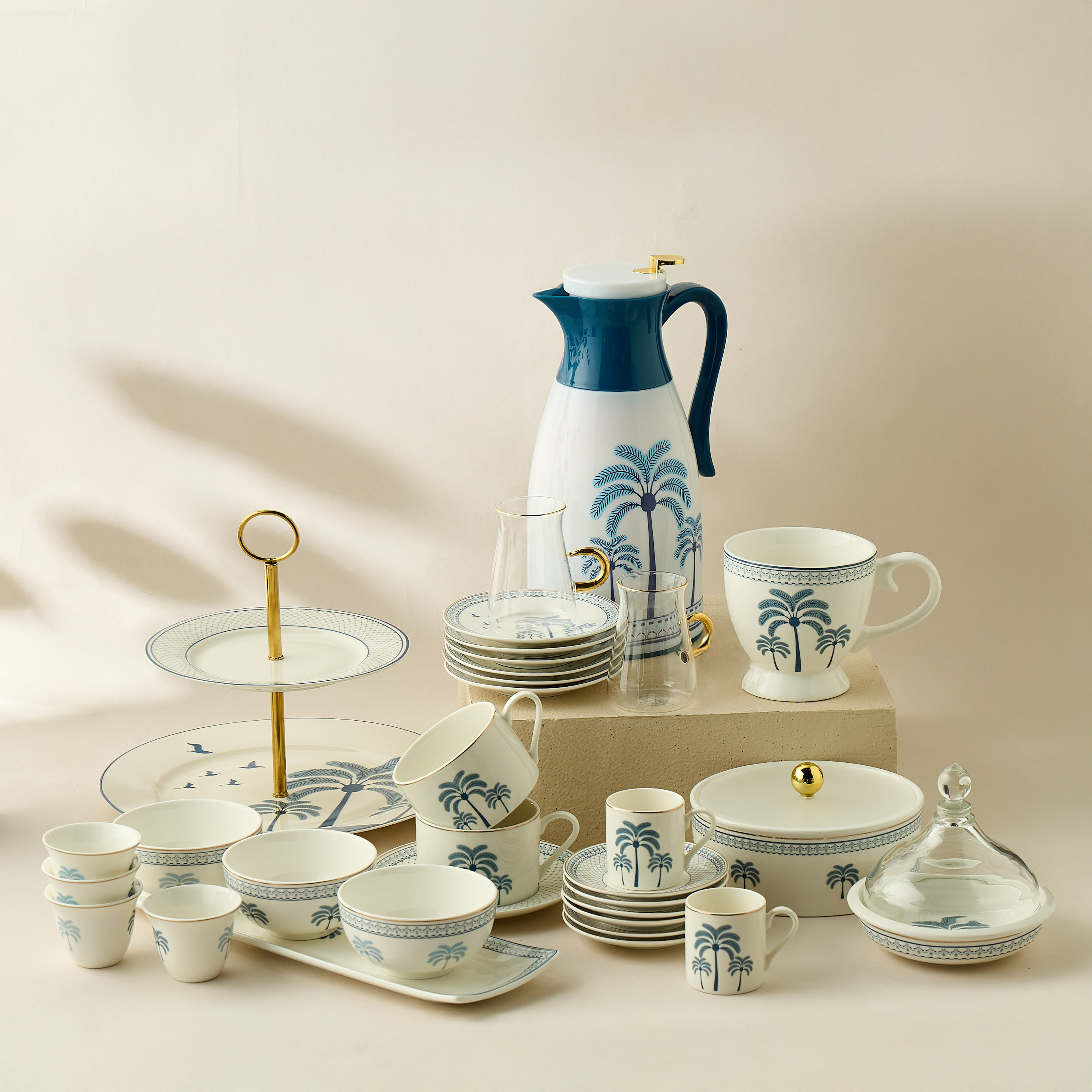 Palm Tree Print 4-Piece Bone China Cup and Saucer Set - 200 ml-household-dining-teaandcoffee-teaandcoffeesets-image-7