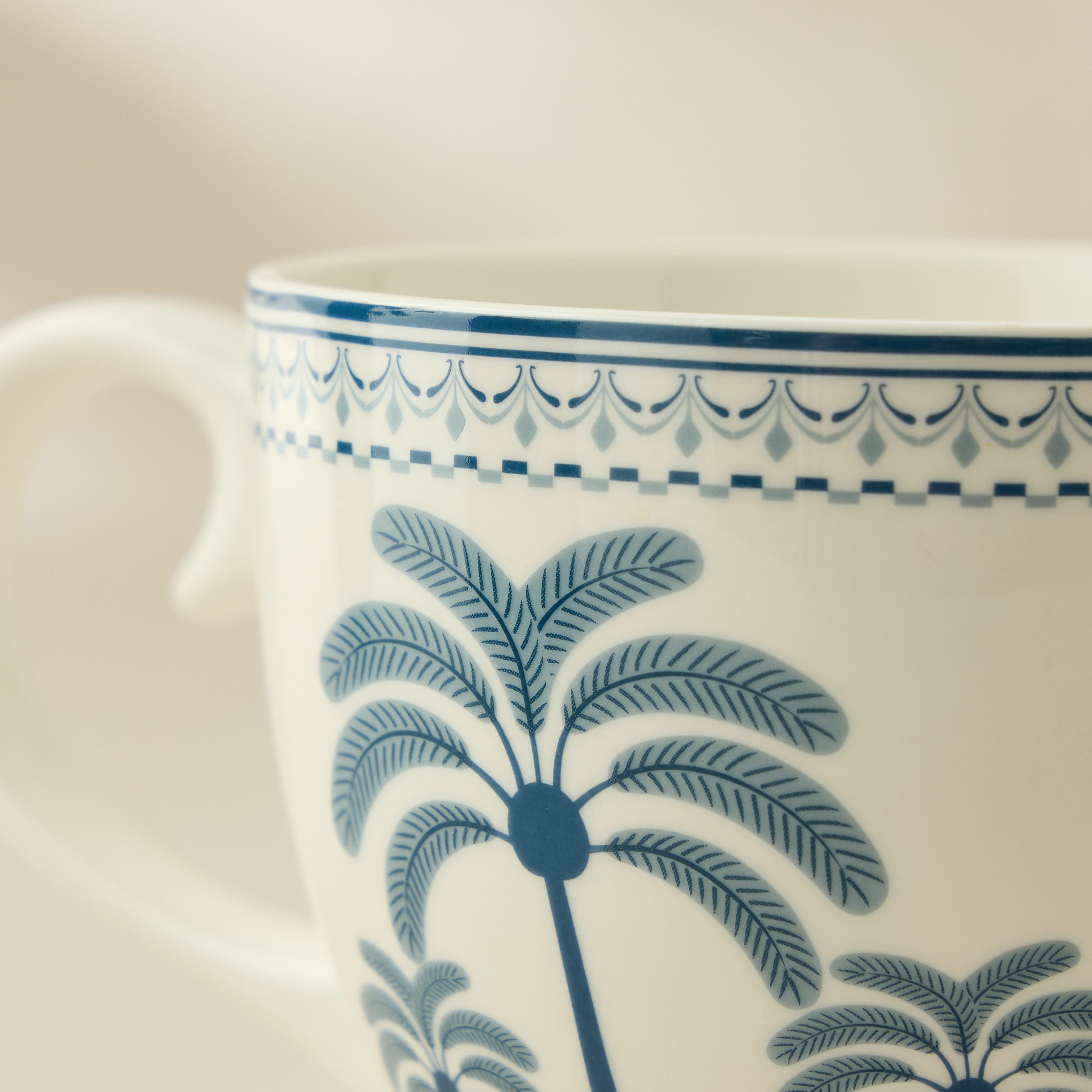 مج خزف صيني بطبعات شجر النخيل - 360 مل-household-dining-teaandcoffee-mugsandcups-image-3