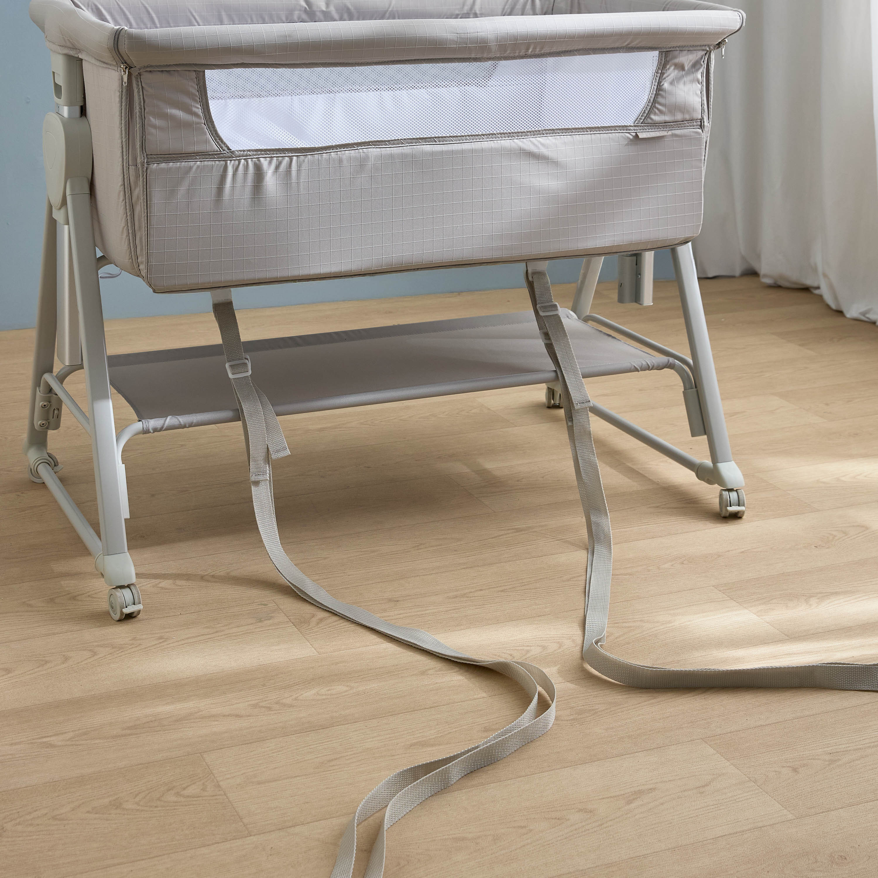 Juniors Percy Baby Bassinet with 7 Adjustable Heights-baby-nursery-furniture-cribsandbeds-bassinets-image-15