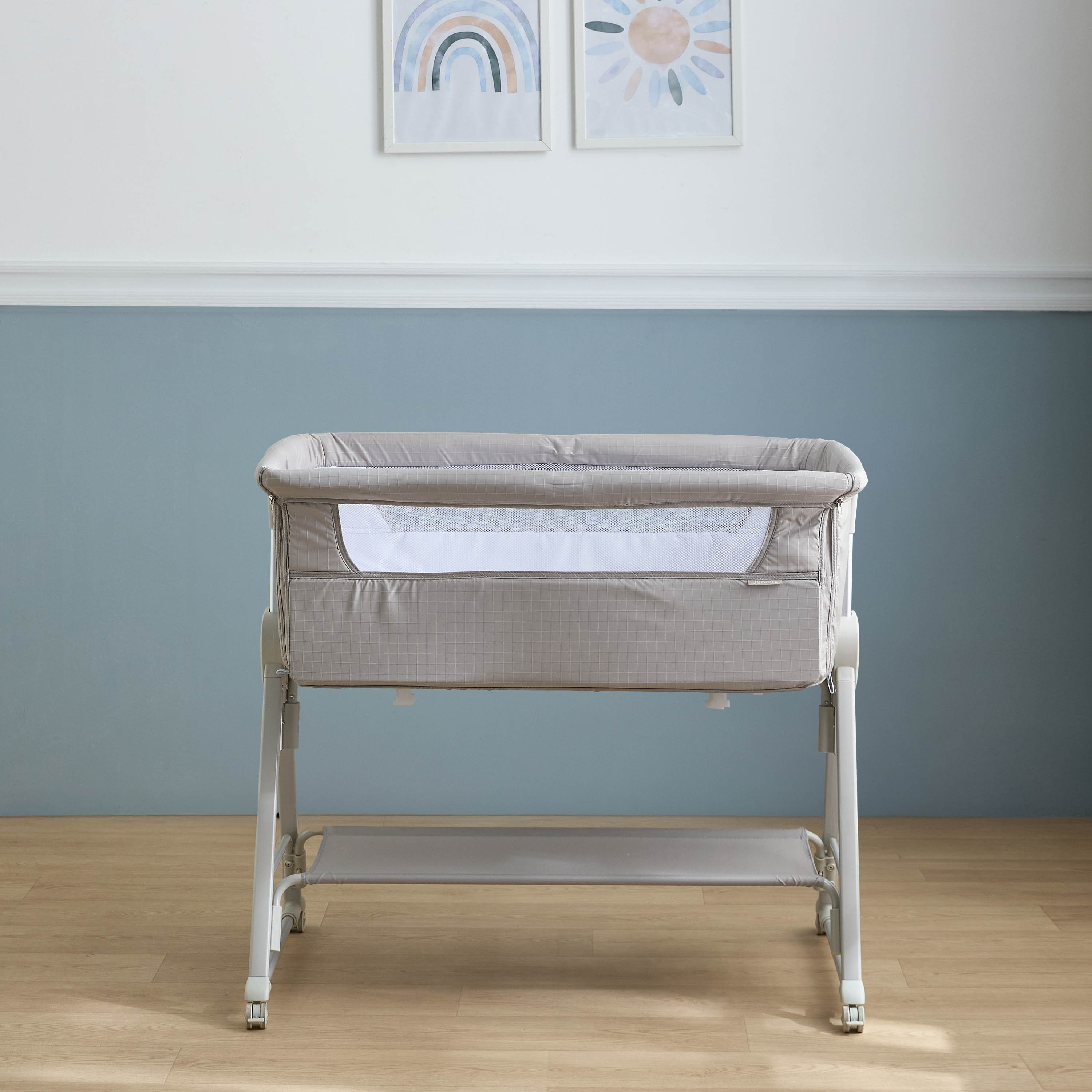Juniors Percy Baby Bassinet with 7 Adjustable Heights-baby-nursery-furniture-cribsandbeds-bassinets-image-3