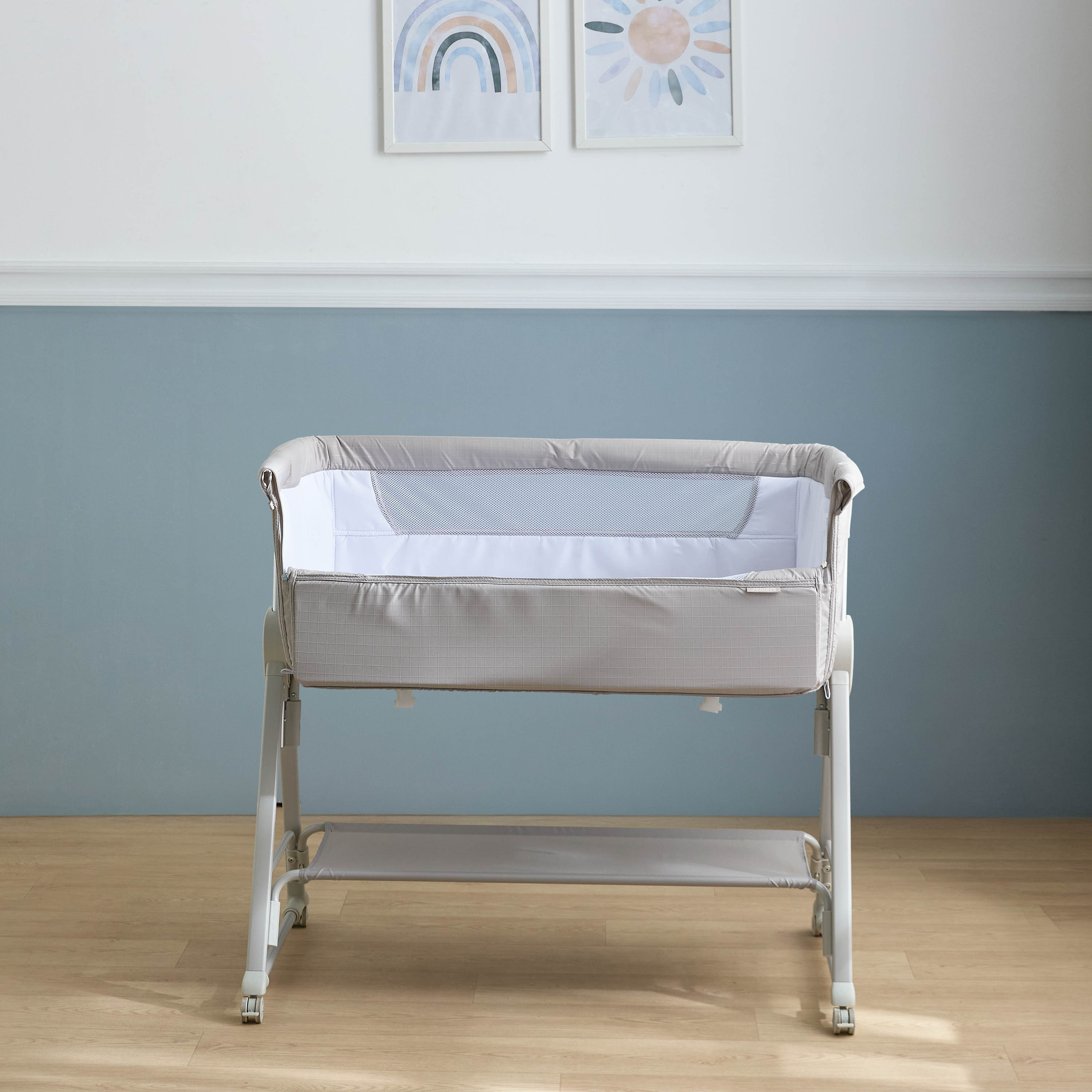 Juniors Percy Baby Bassinet with 7 Adjustable Heights-baby-nursery-furniture-cribsandbeds-bassinets-image-9