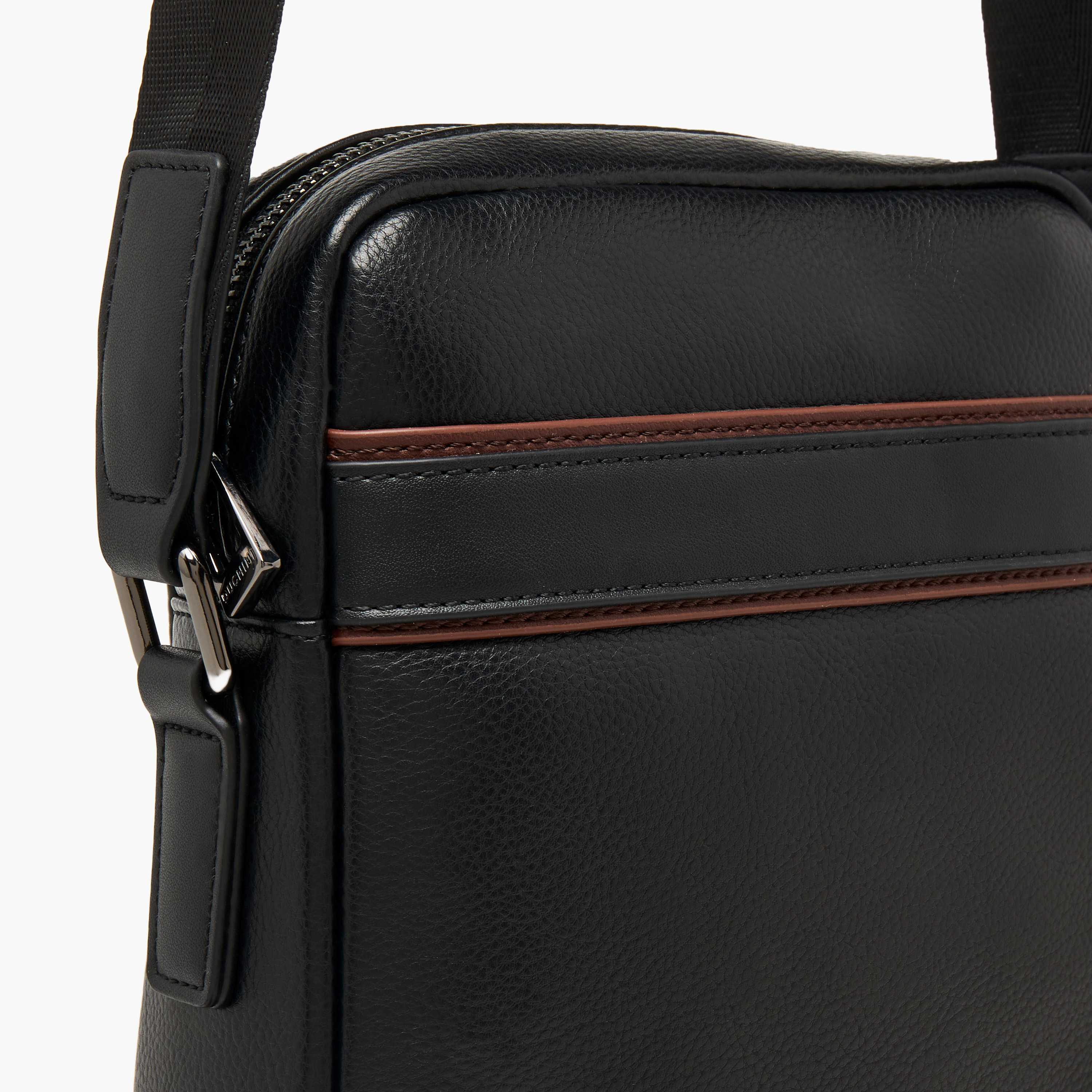 شنطة كروس بودي بحزام قابل للتعديل للرجال من دوتشيني-travel-accessories-image-6