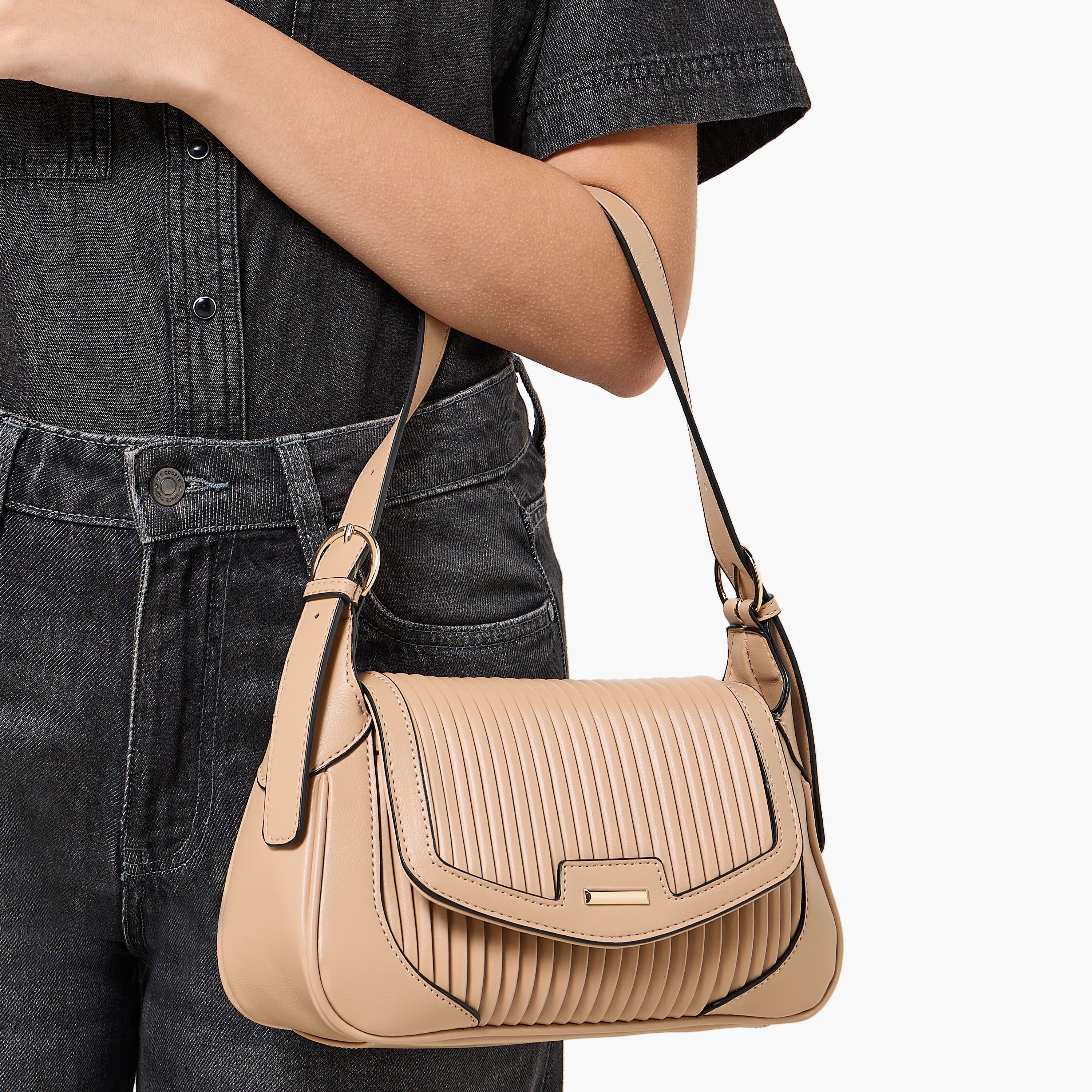 شنطة كروس بودس بحزام قابل للفصل وثنيات من أدور-women-bagsandwallets-handbags-image-2