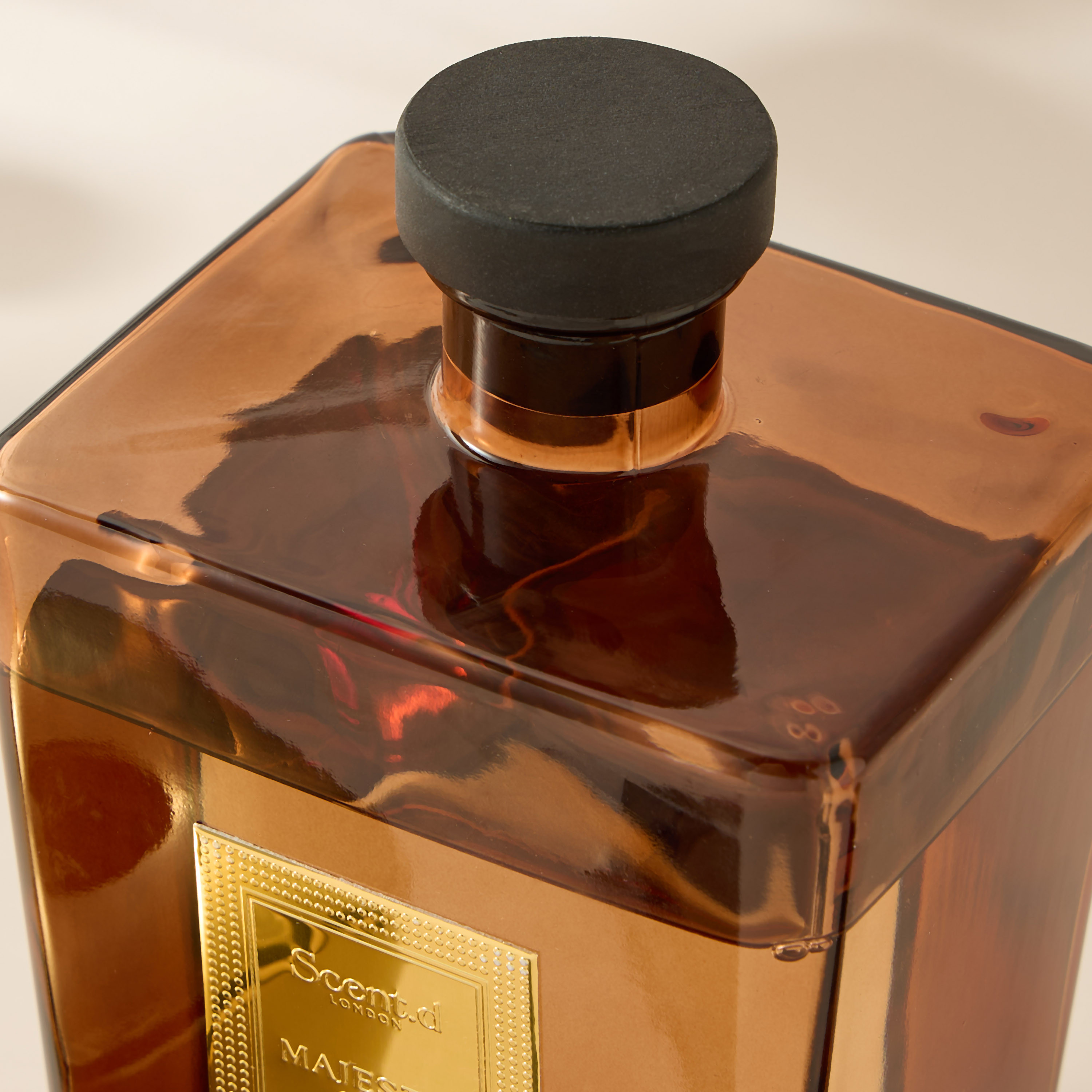 Scent.d London Maison Essence Majestic Oud Reed Diffuser - 1 L-household-homefragrance-reeddiffusers-image-4