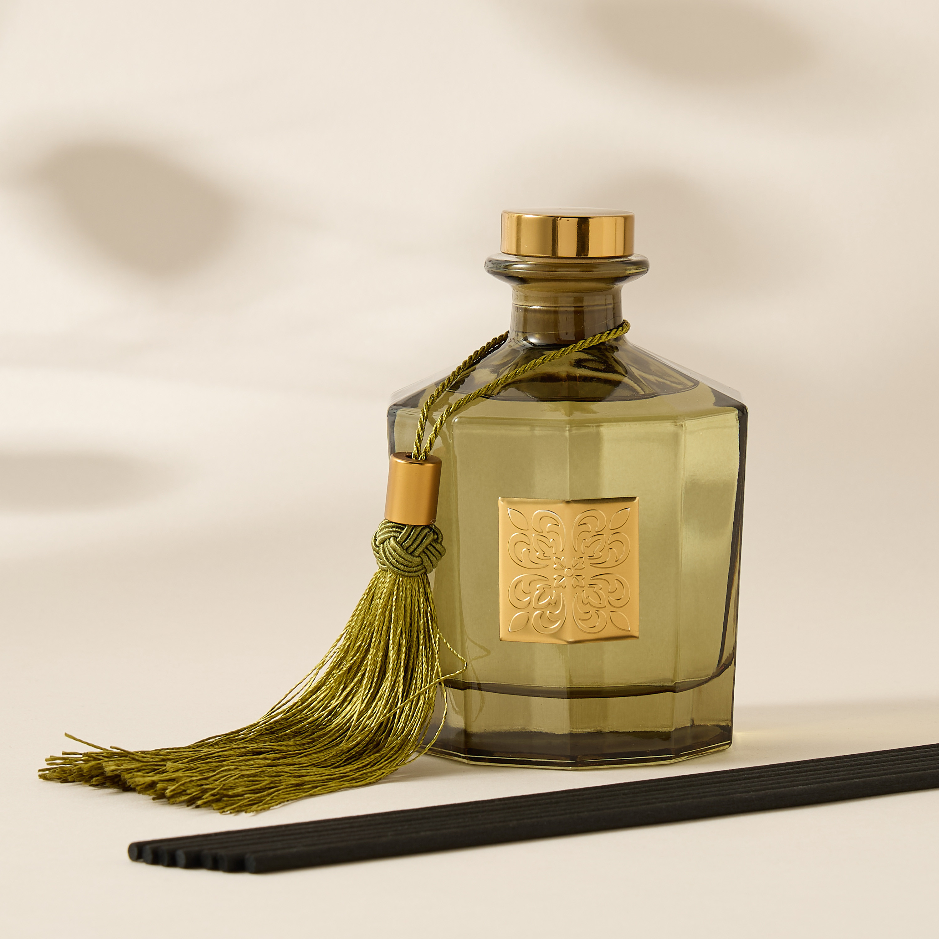 Scent.d London Imperial Essence Arabian Bloom Reed Diffuser - 250 ml-household-homefragrance-reeddiffusers-image-2