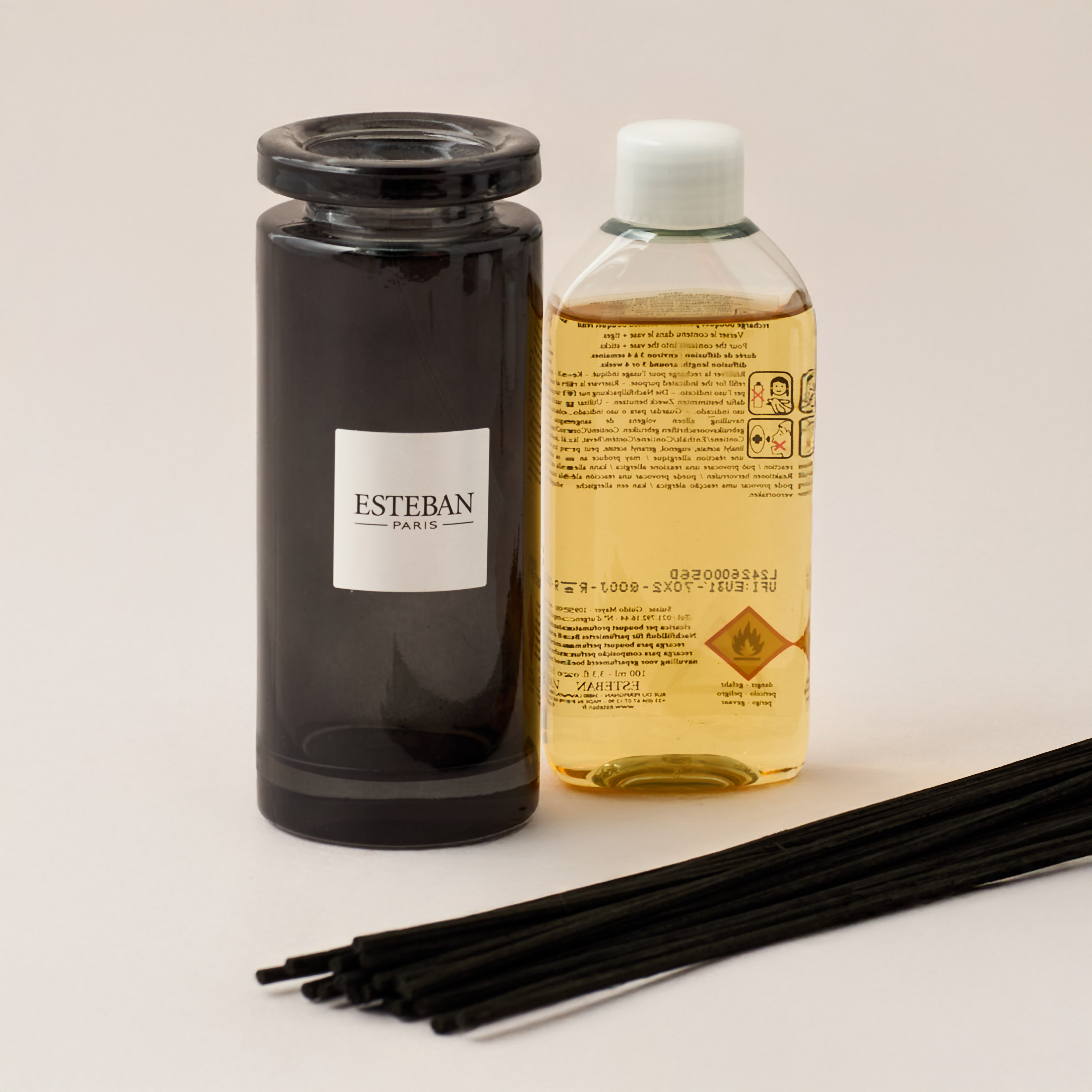 أعواد عطرية إنشيال قابلة لإعادة التعبئة باريس أمبر من إستيبان  - 100 مل-household-homefragrance-fragranceoilsandessence-image-4