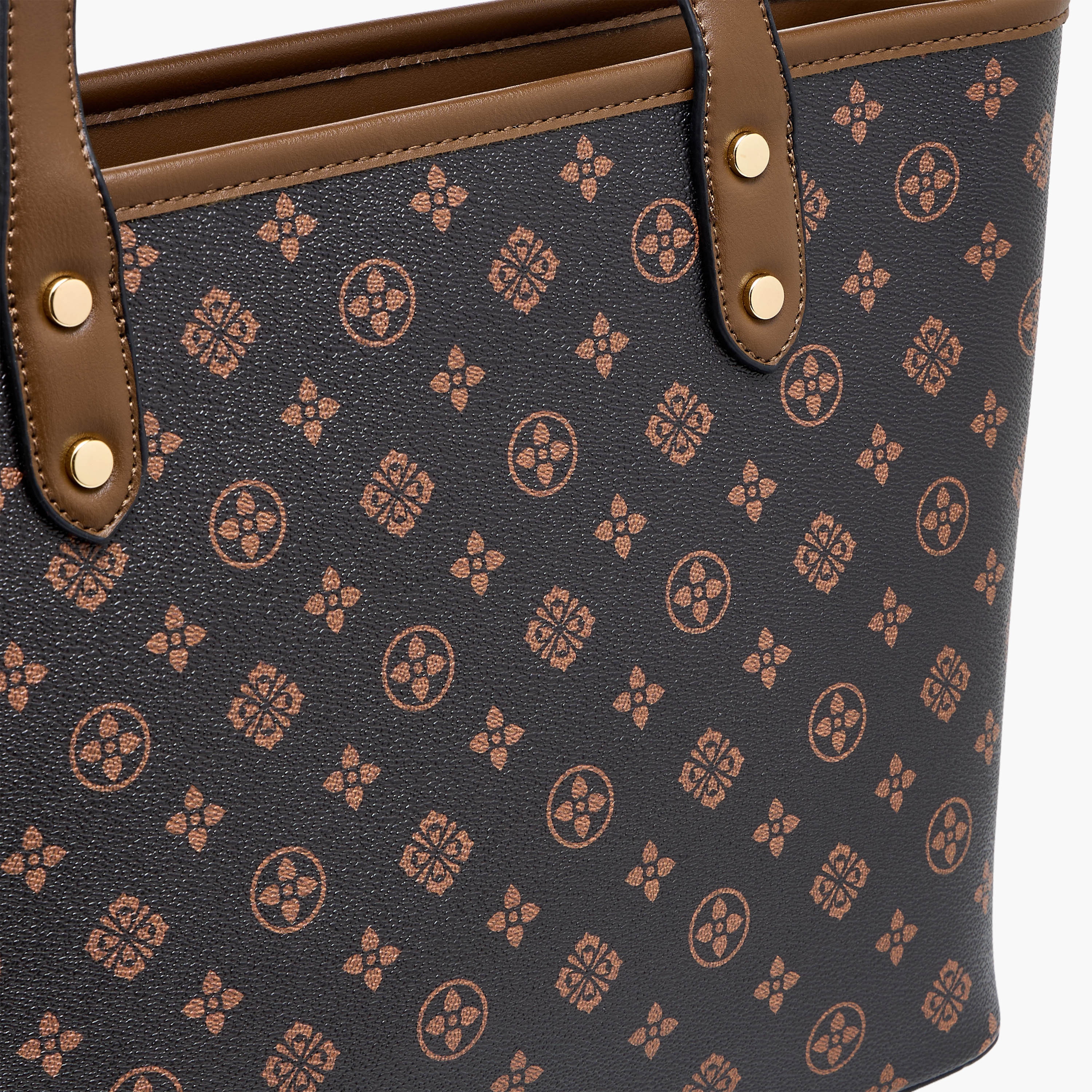 شنطة توت بمقابض مزدوجة وطبعات مونوجرام من أدور توم-women-bagsandwallets-handbags-image-5