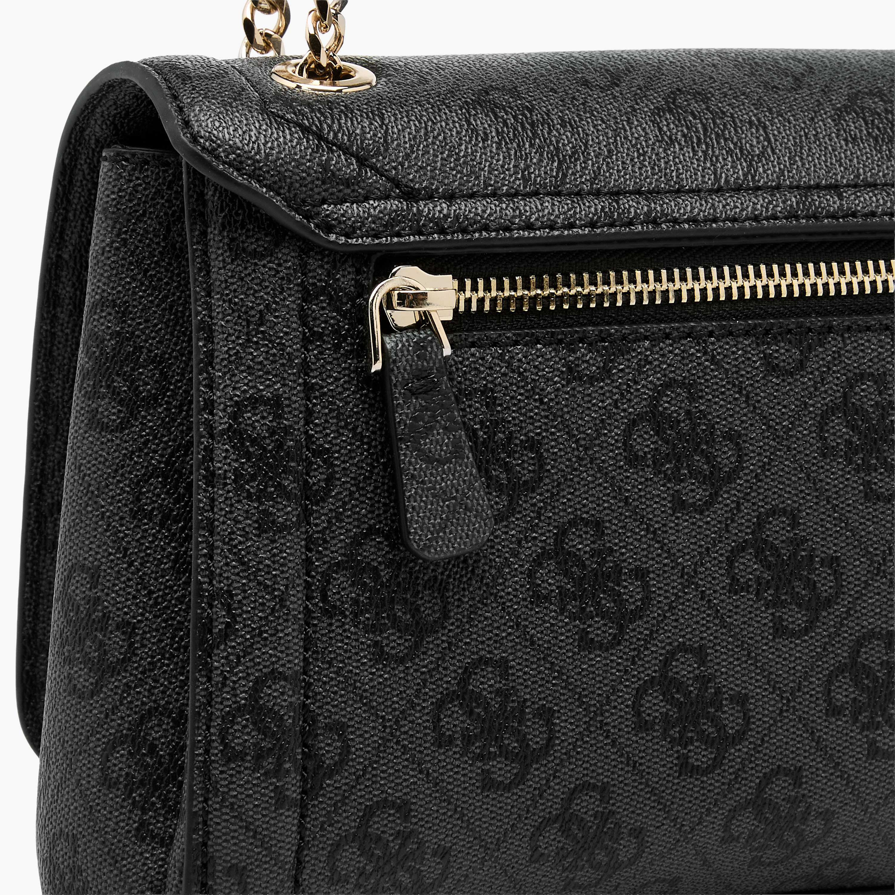 شنطة كروسبودي بحزام سلسلة  وطبعات مونوجرام نويل II كونفرتبل من جيس-women-bagsandwallets-handbags-image-6