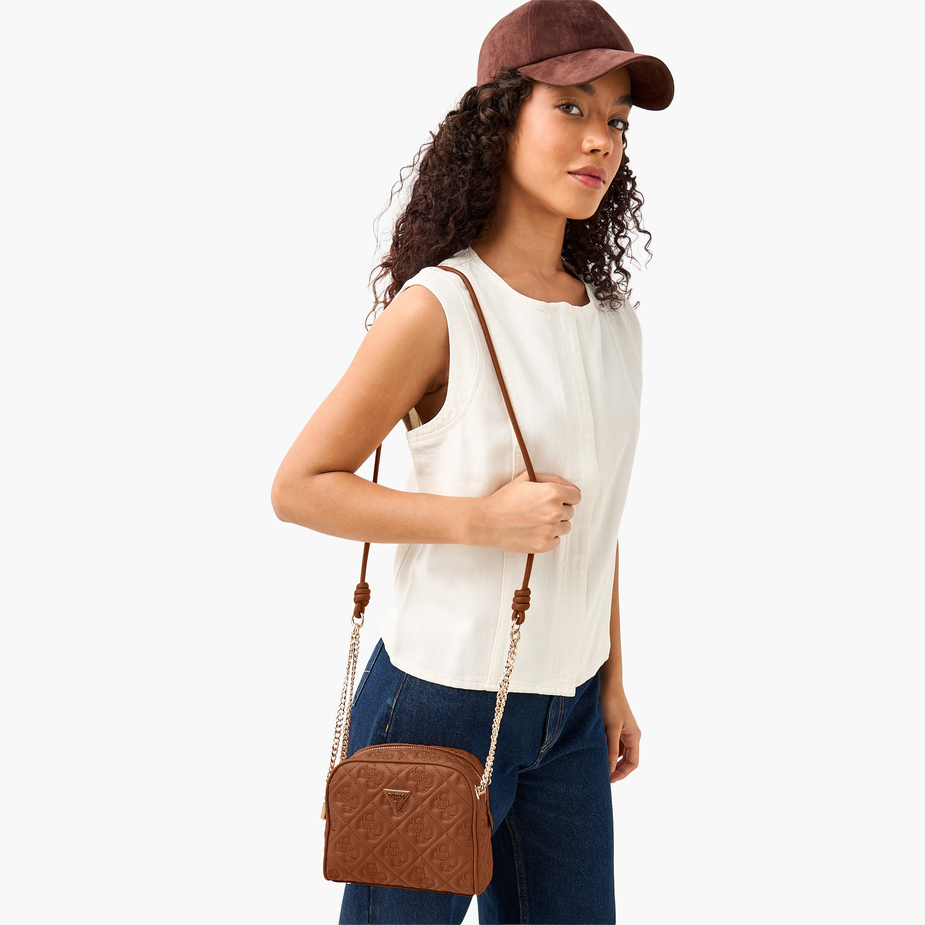 شنطة كروس بودي مبطنة بحزام سلسلة أديليسيا كاميرا من جيس-women-bagsandwallets-handbags-image-2