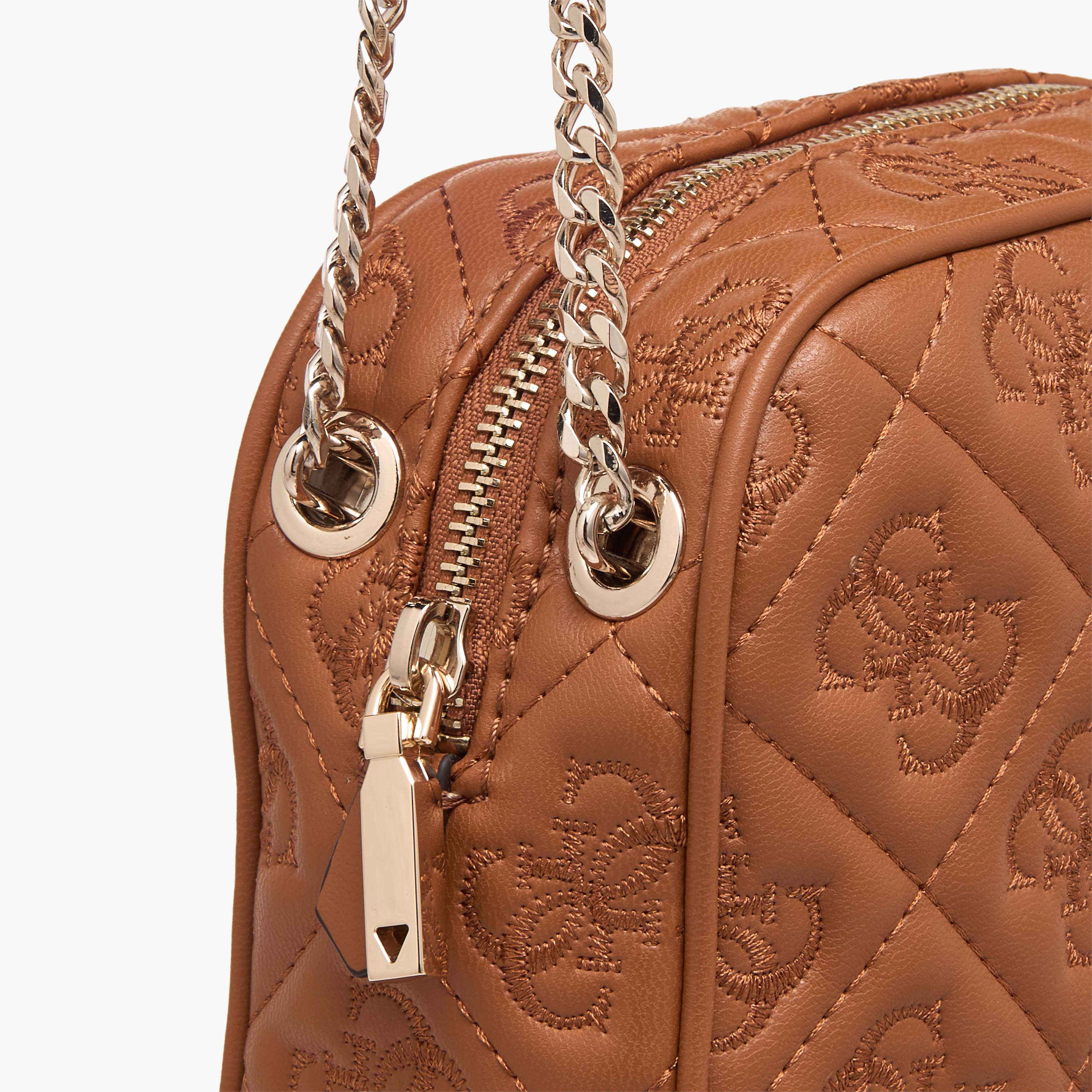 شنطة كروس بودي مبطنة بحزام سلسلة أديليسيا كاميرا من جيس-women-bagsandwallets-handbags-image-6