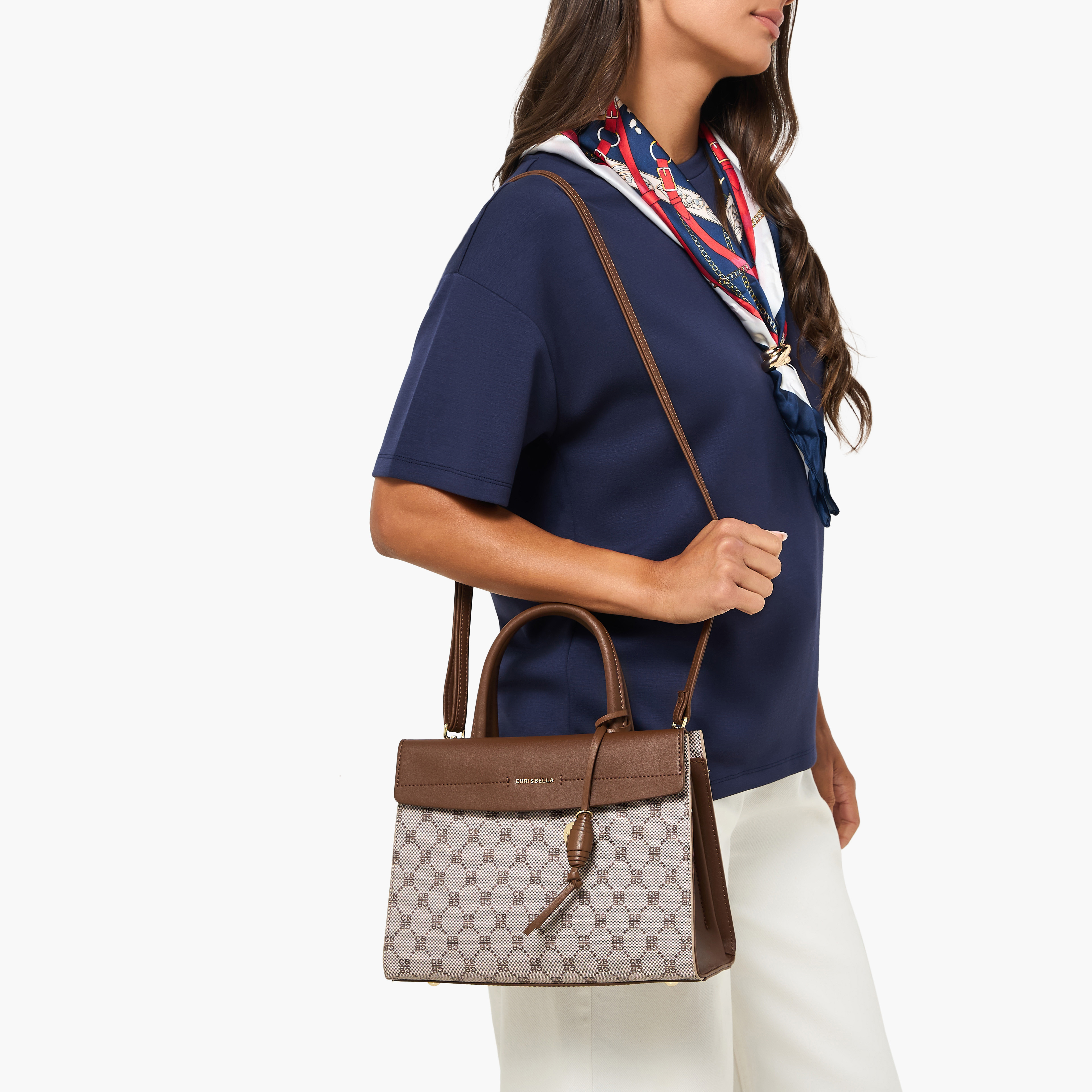 شنطة كروس بودي بطبعات مونوجرام مع محفظة من كريسبيلا-women-bagsandwallets-handbags-image-2