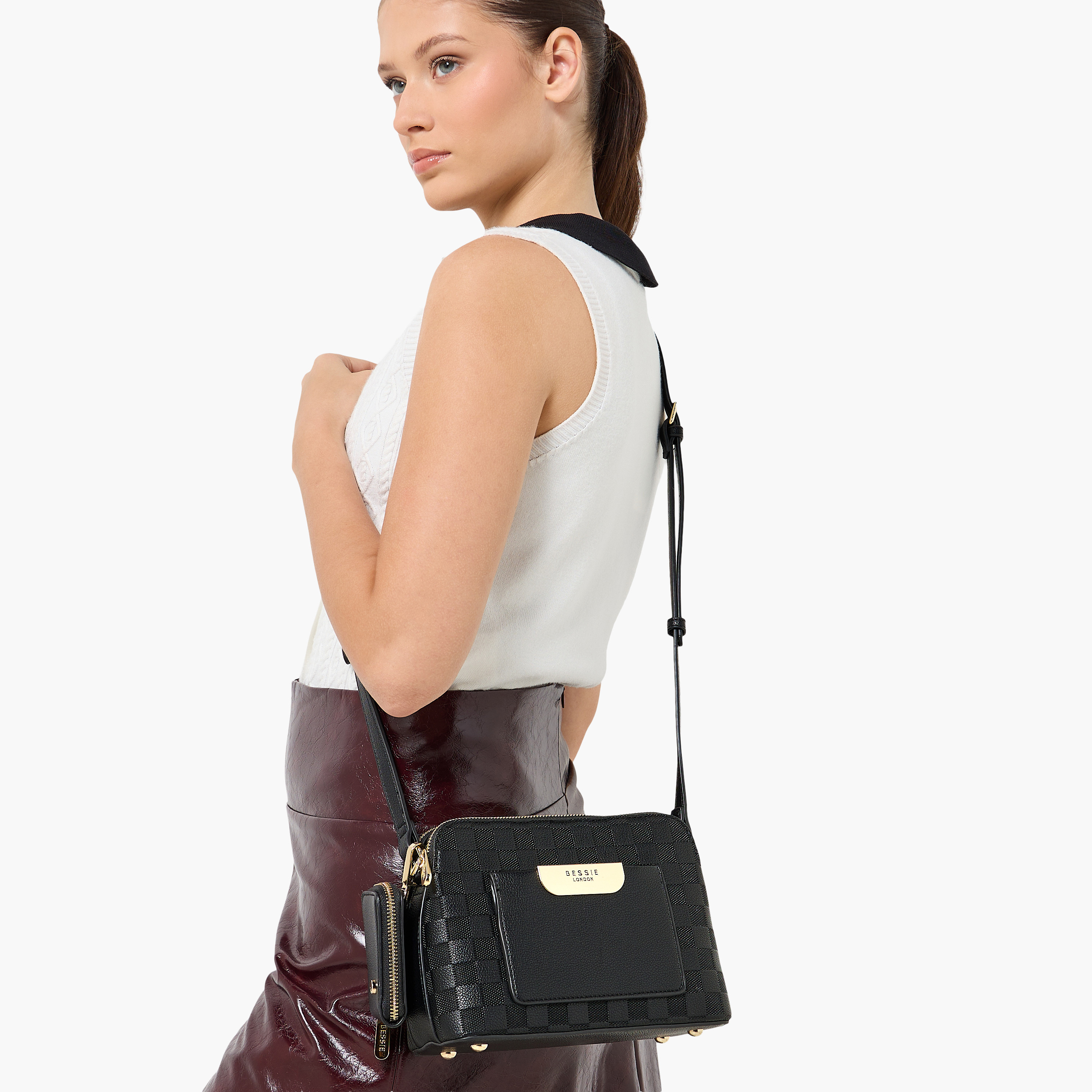 شنطة كروس بودي كاروهات مع شنطة صغيرة من بيسي لندن-women-bagsandwallets-handbags-image-2