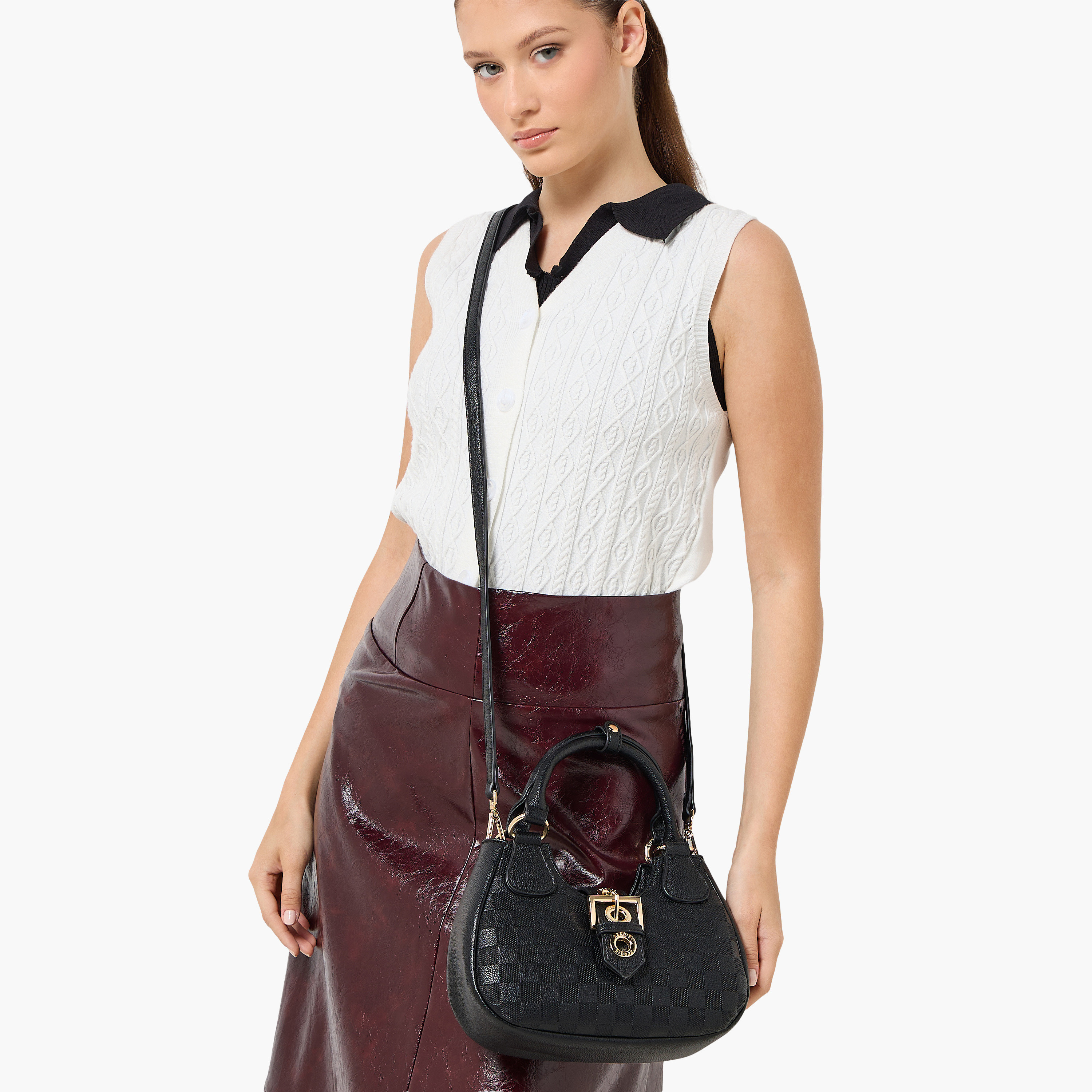 شنطة كروس بودي كاروهات بحزام قابل للفصل من بيسي لندن-women-bagsandwallets-handbags-image-2