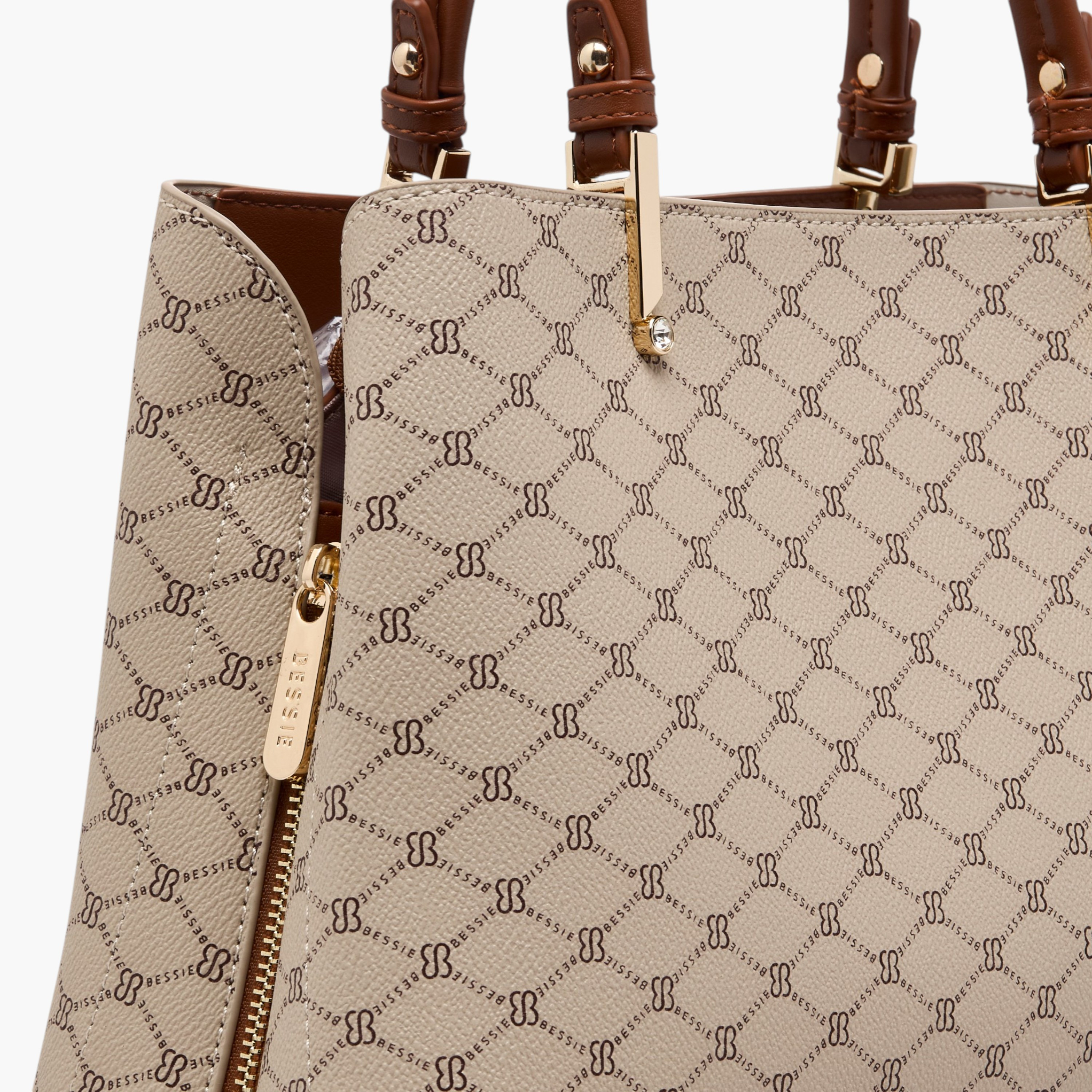 شنطة كروس بودي مربعات بحزتم قابل للفصل من بيسي لندن-women-bagsandwallets-handbags-image-5