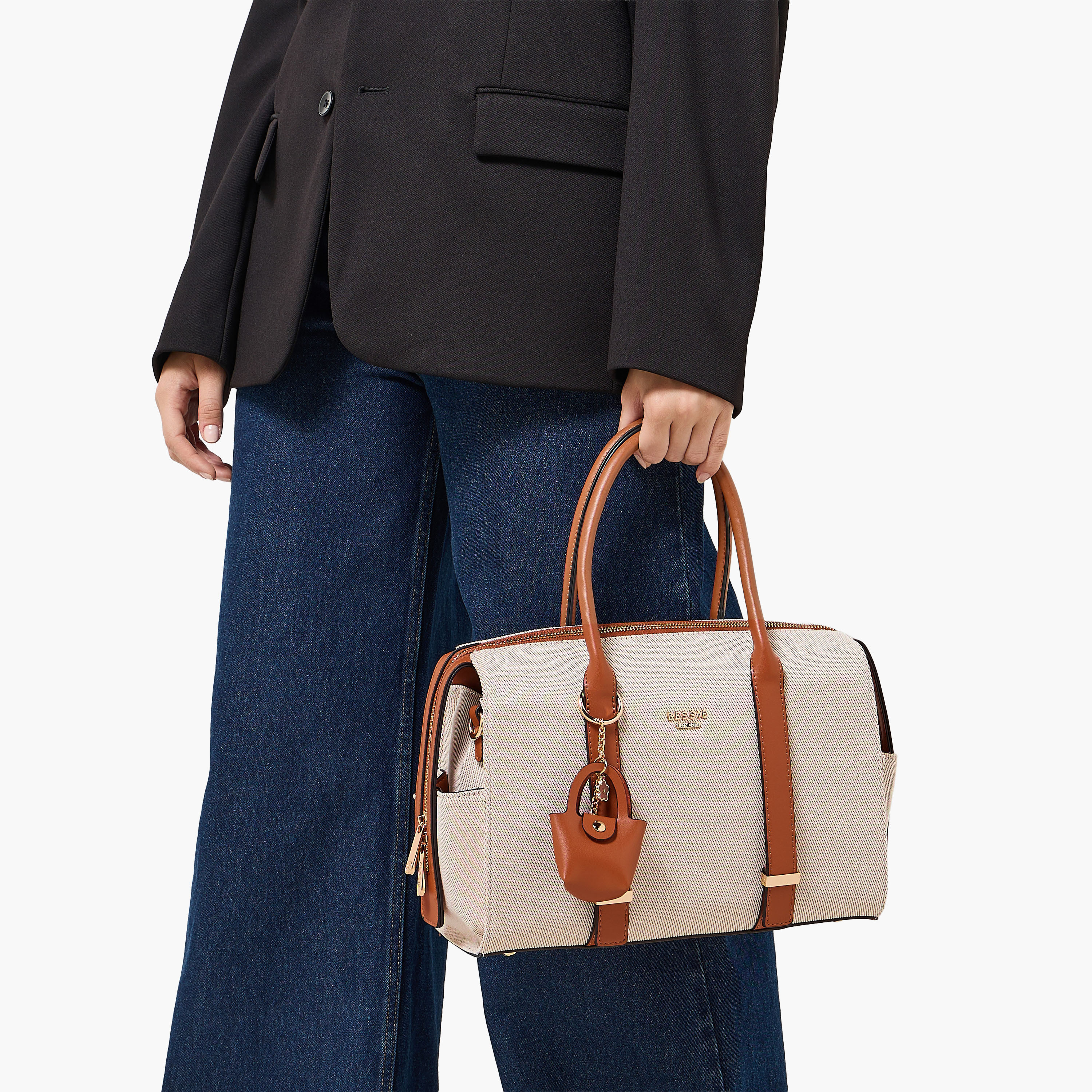 شنطة توتي بارزة الملمس بدلاية من بيسي لندن-women-bagsandwallets-handbags-image-2