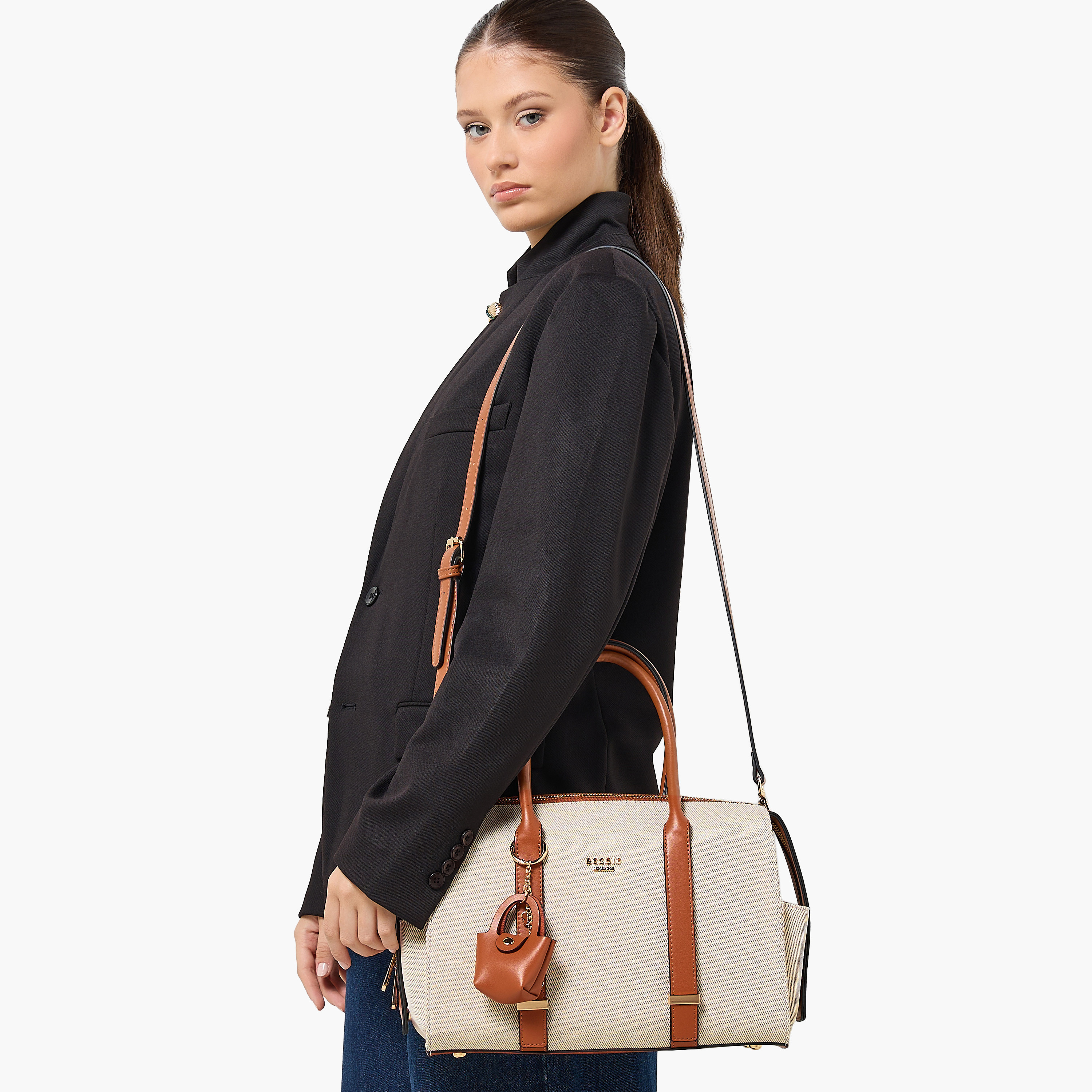 شنطة توتي بارزة الملمس بدلاية من بيسي لندن-women-bagsandwallets-handbags-image-9