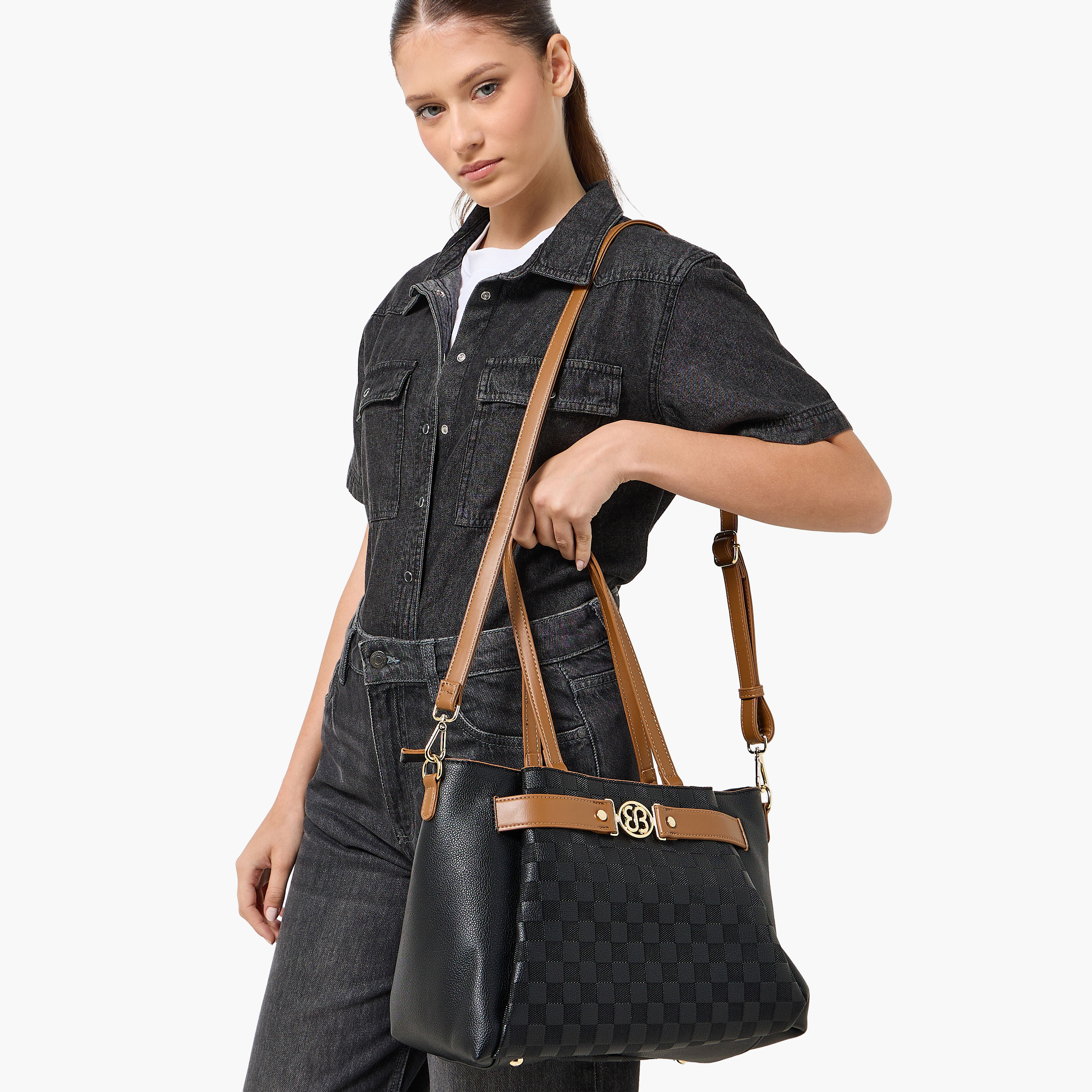 شنطة توتي كاروهات بحزام قابل للفصل من بيسي لندن-women-bagsandwallets-handbags-image-8