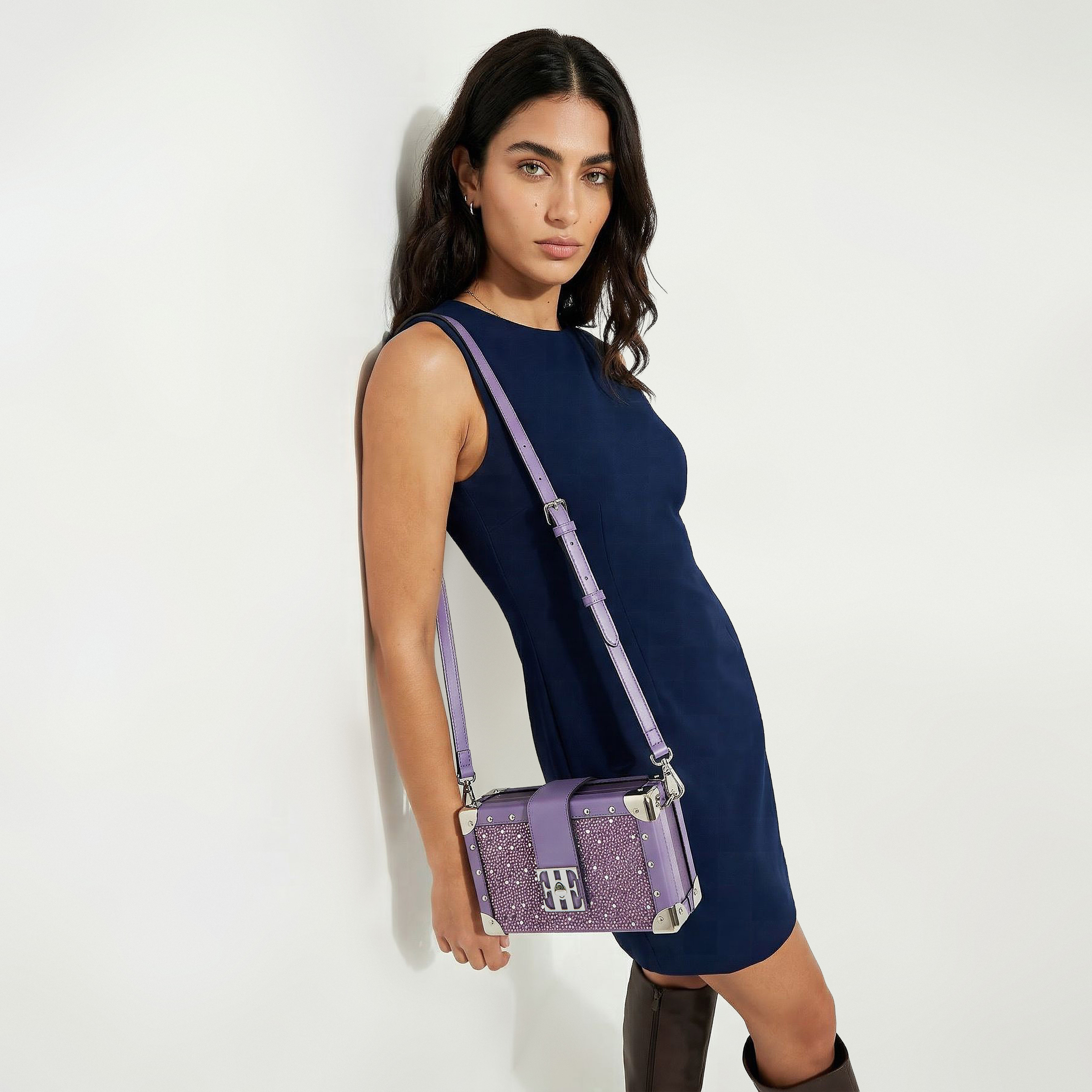 شنطة كروس بودي مزينة بقفل ملتوي من إيل-women-bagsandwallets-handbags-image-2