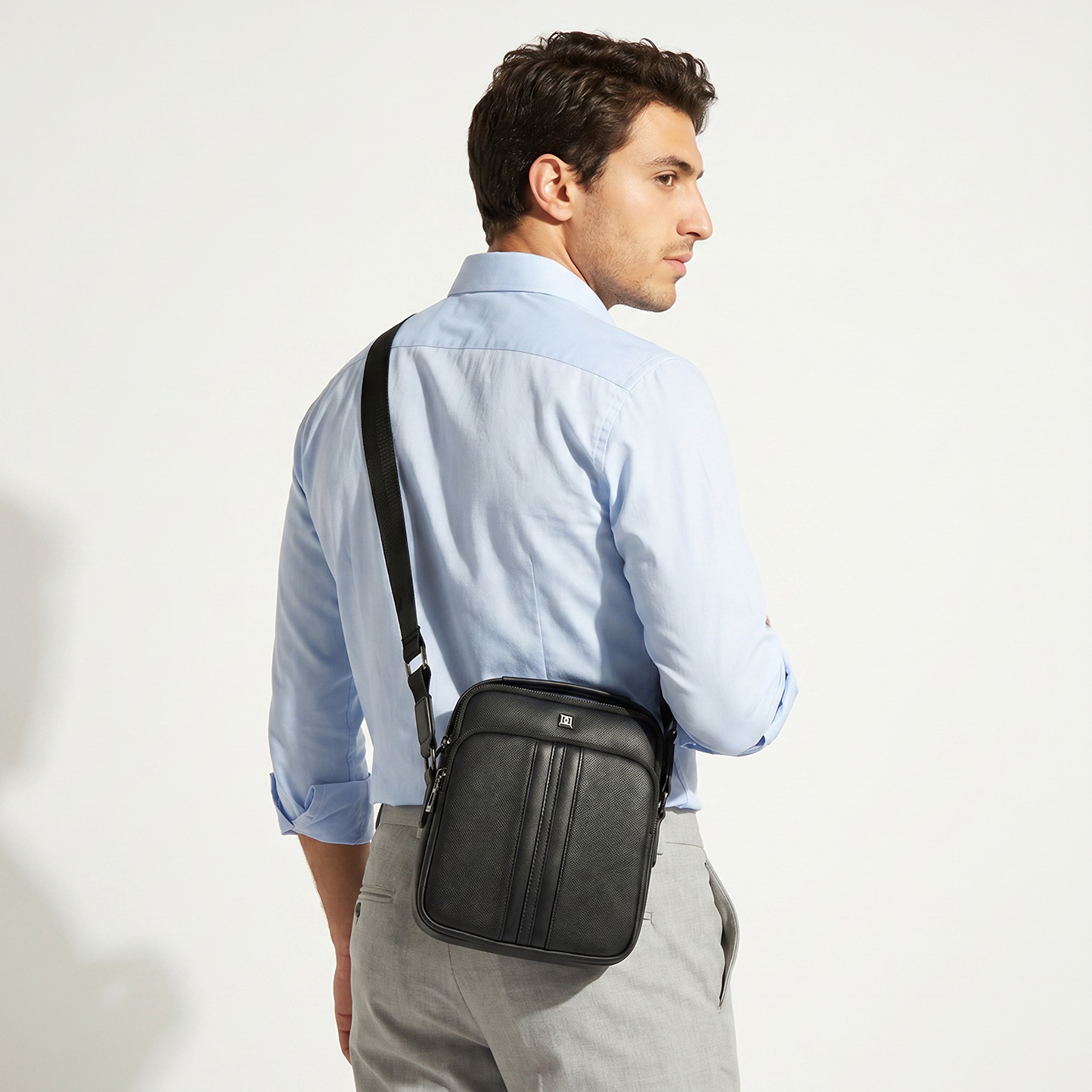 شنطة كروس بودي بحزام قابل للتعديل للرجال من دوتشيني-travel-accessories-image-8