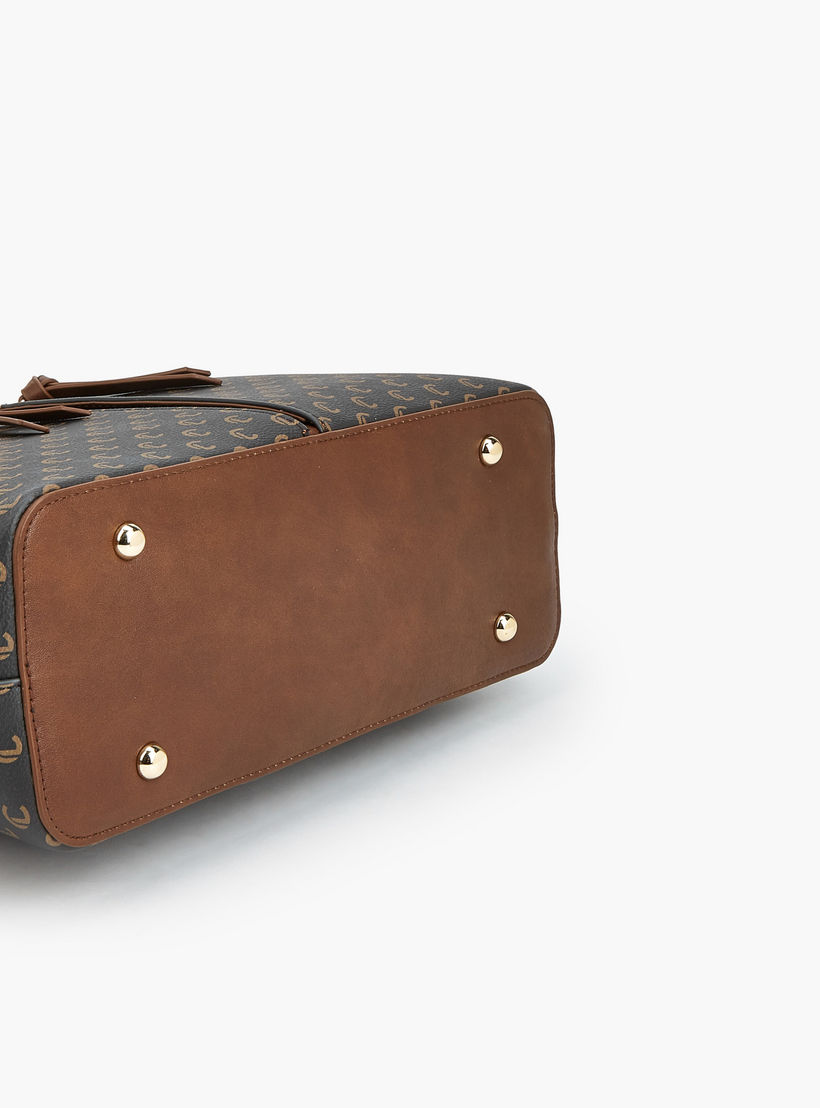 شنطة توتي بمقابض سلسلة وطبعات مونوجرام من لو كونفورت-women-bagsandwallets-handbags-image-6