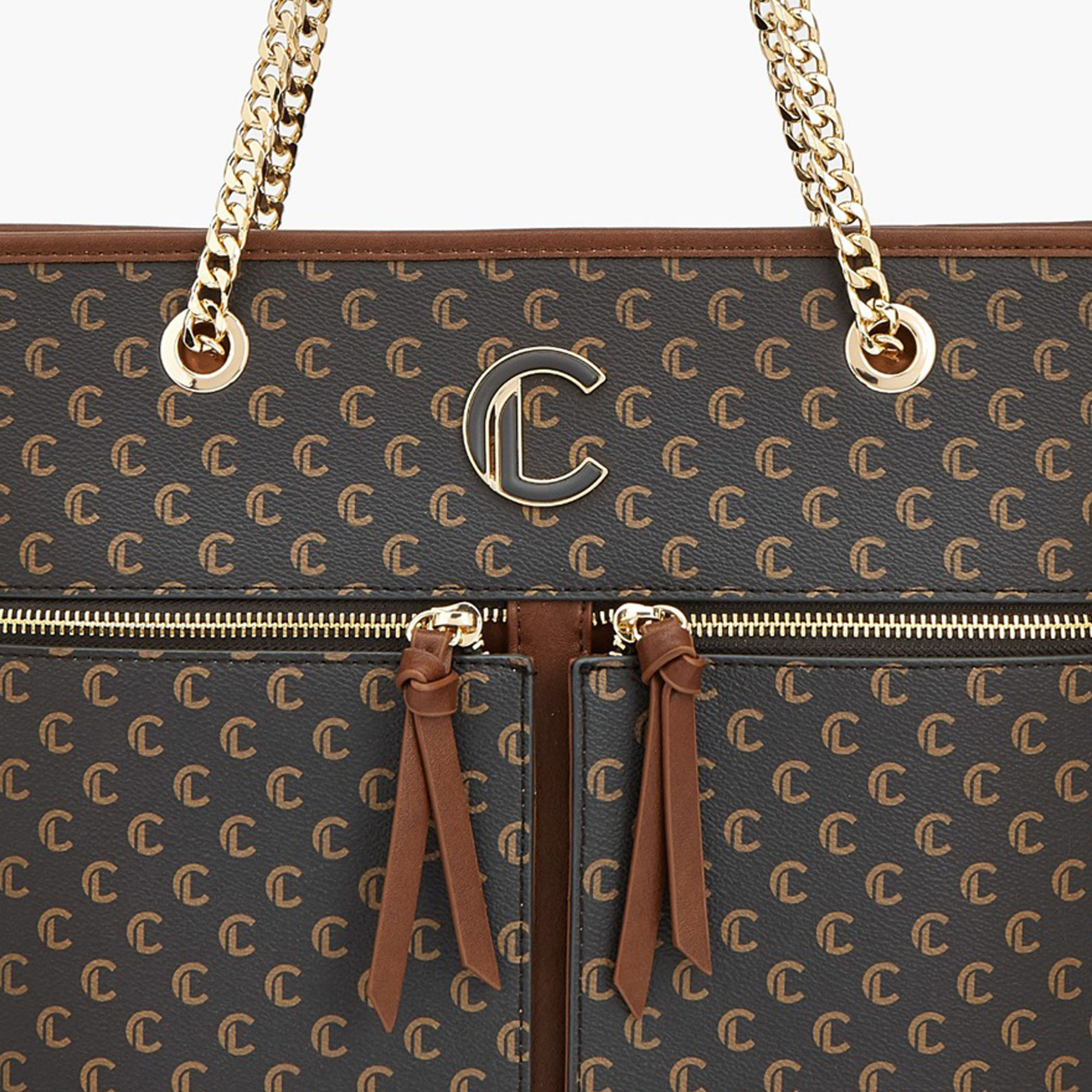 شنطة توتي بمقابض سلسلة وطبعات مونوجرام من لو كونفورت-women-bagsandwallets-handbags-image-8