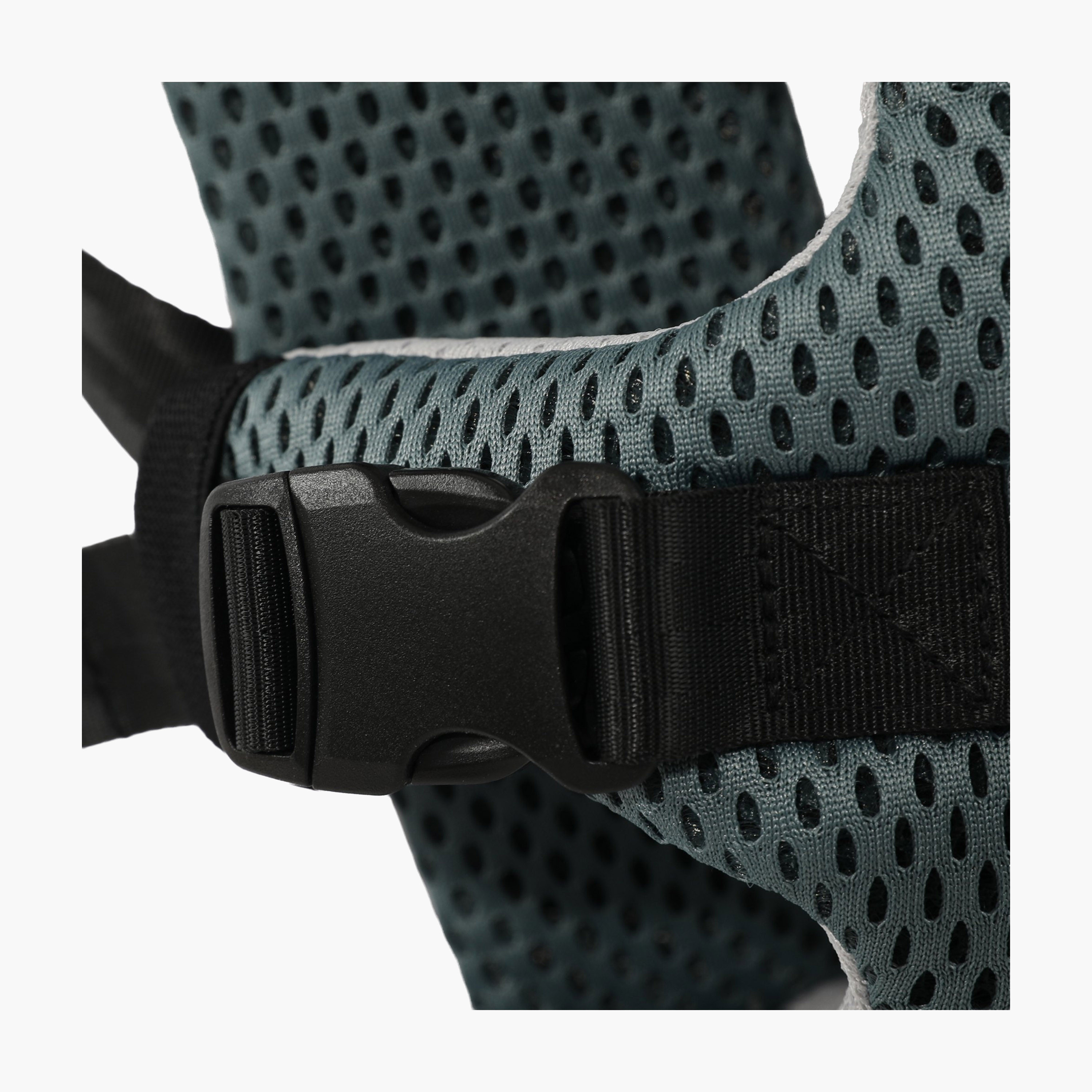 Nini Nordic Air Baby Carrier with Easy Wipe Bib-baby-gear-babycarriers-image-8