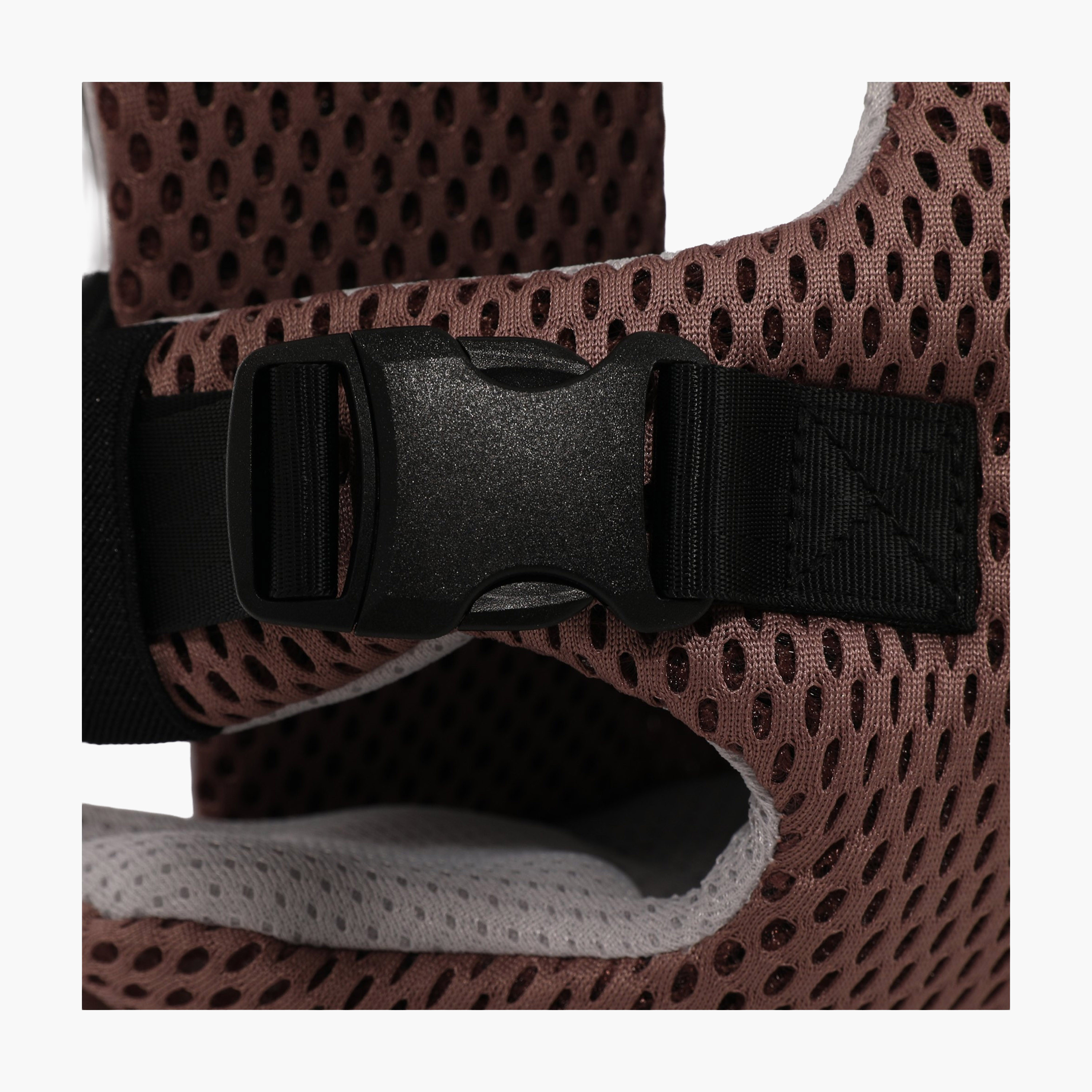 Nini Nordic Air Baby Carrier with Easy Wipe Bib-baby-gear-babycarriers-image-13