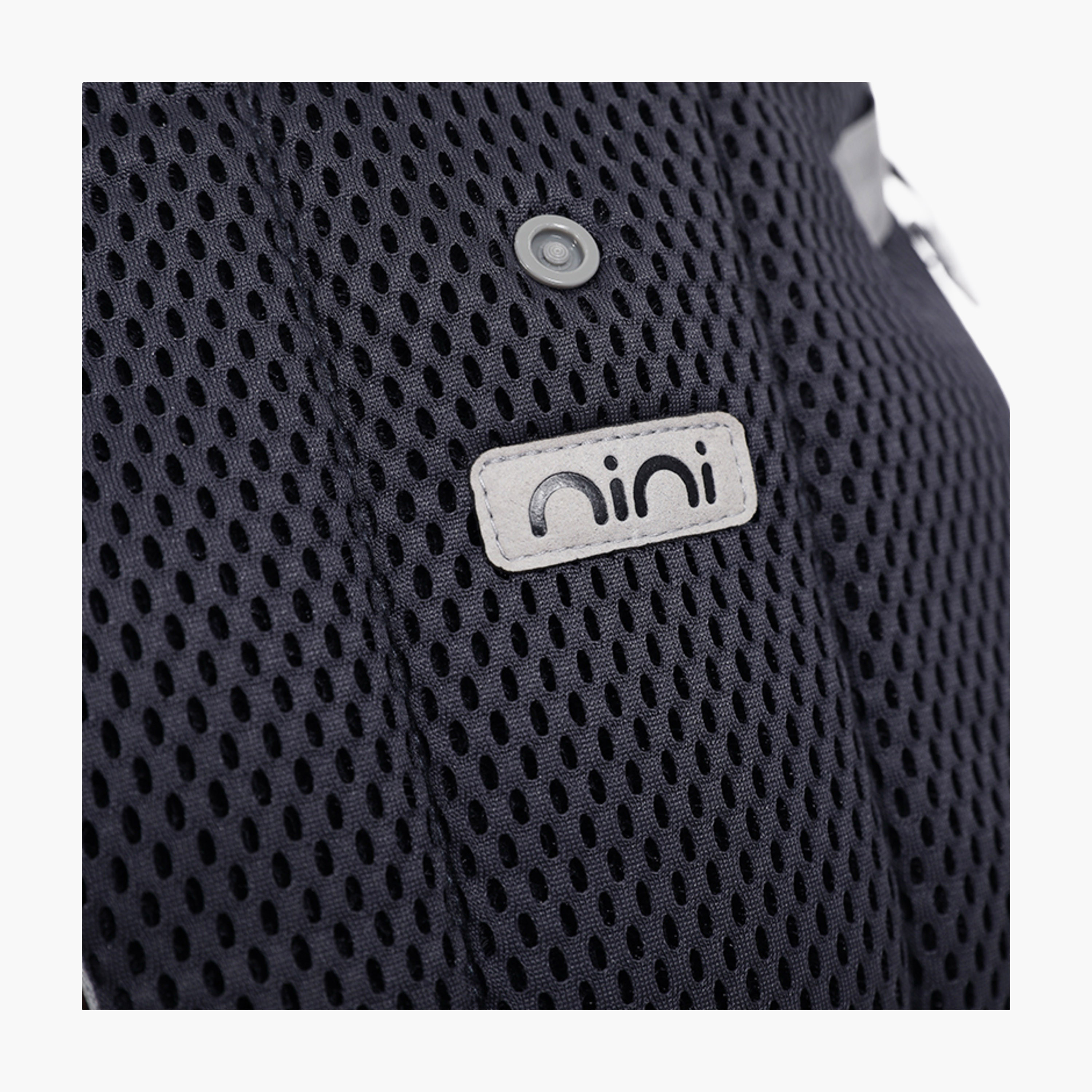 Nini Nordic Air Baby Carrier with Easy Wipe Bib-baby-gear-babycarriers-image-13