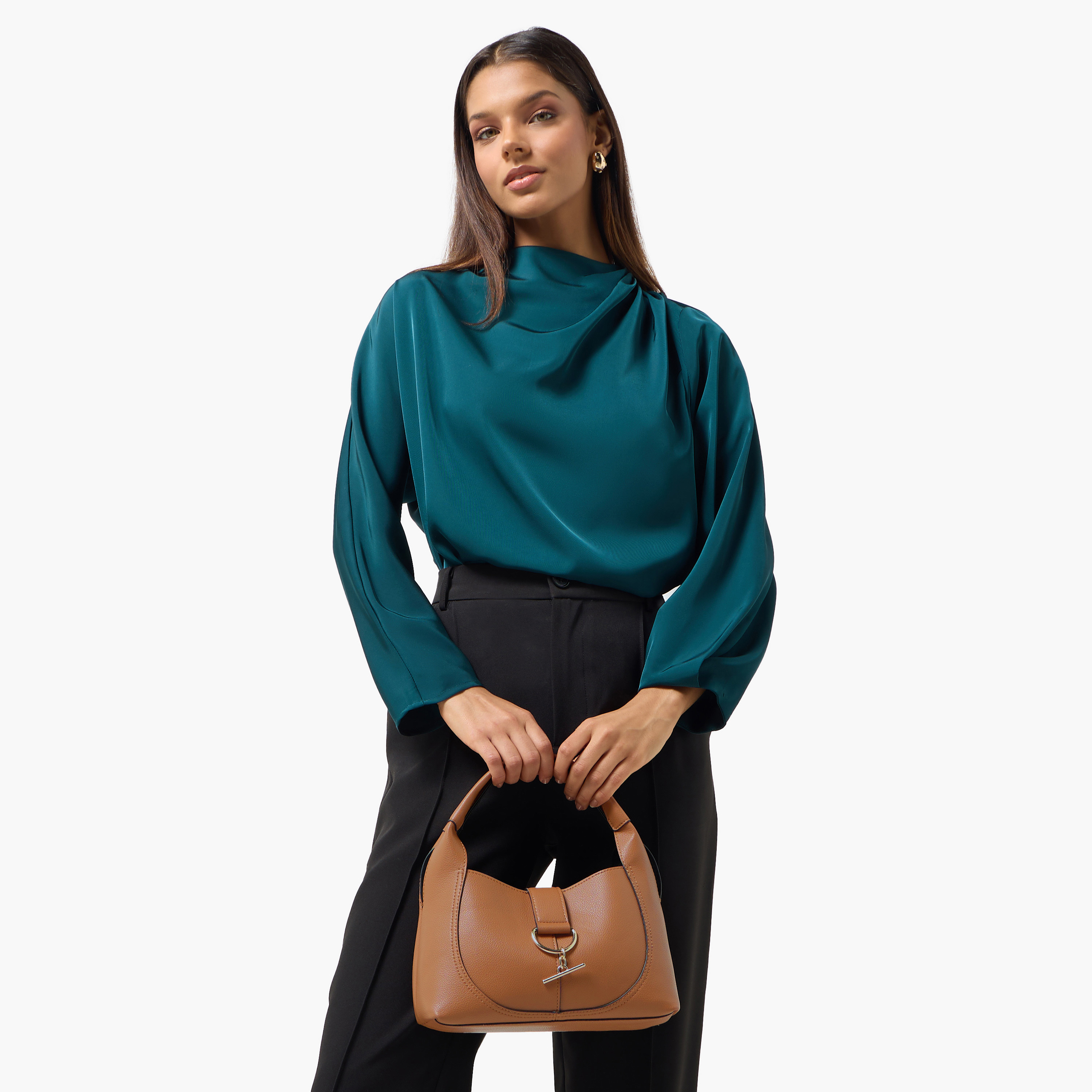 شنطة هوبو بارزة الملمس مع شنطة صغيرة من ساشا توم-women-bagsandwallets-handbags-image-2