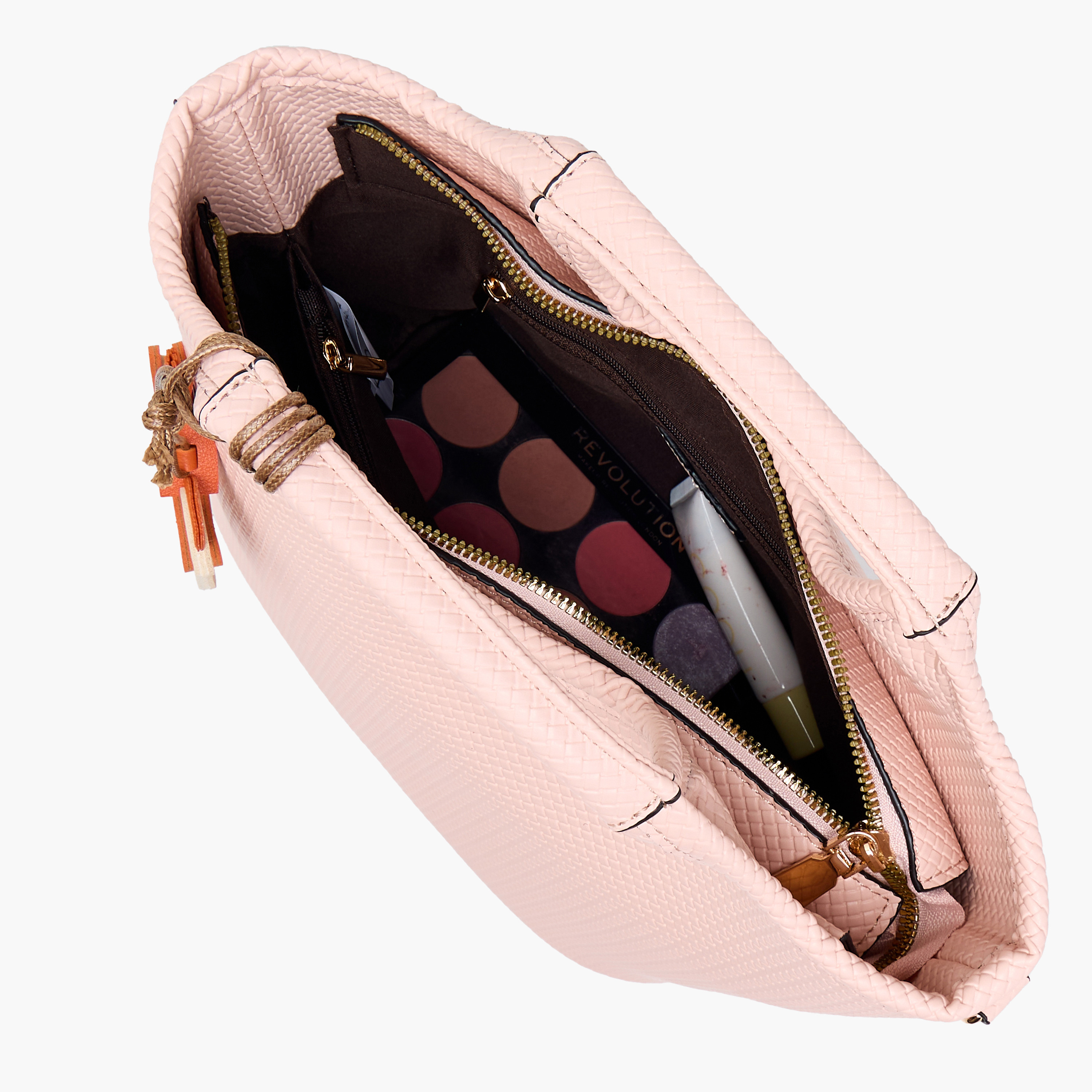 شنطة هوبو بارزة الملمس مع دلاية حصان هزاز من ساشا توم-women-bagsandwallets-handbags-image-9