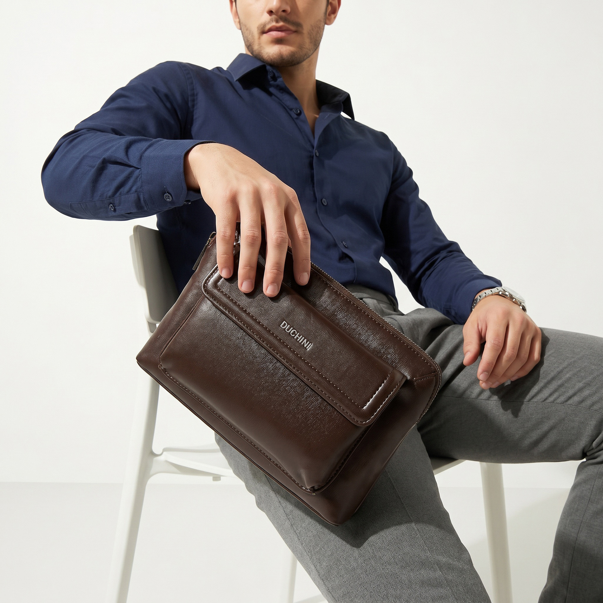 شنطة صغيرة بحزام قابل للفصل للرجال من دوتشيني-travel-accessories-image-2
