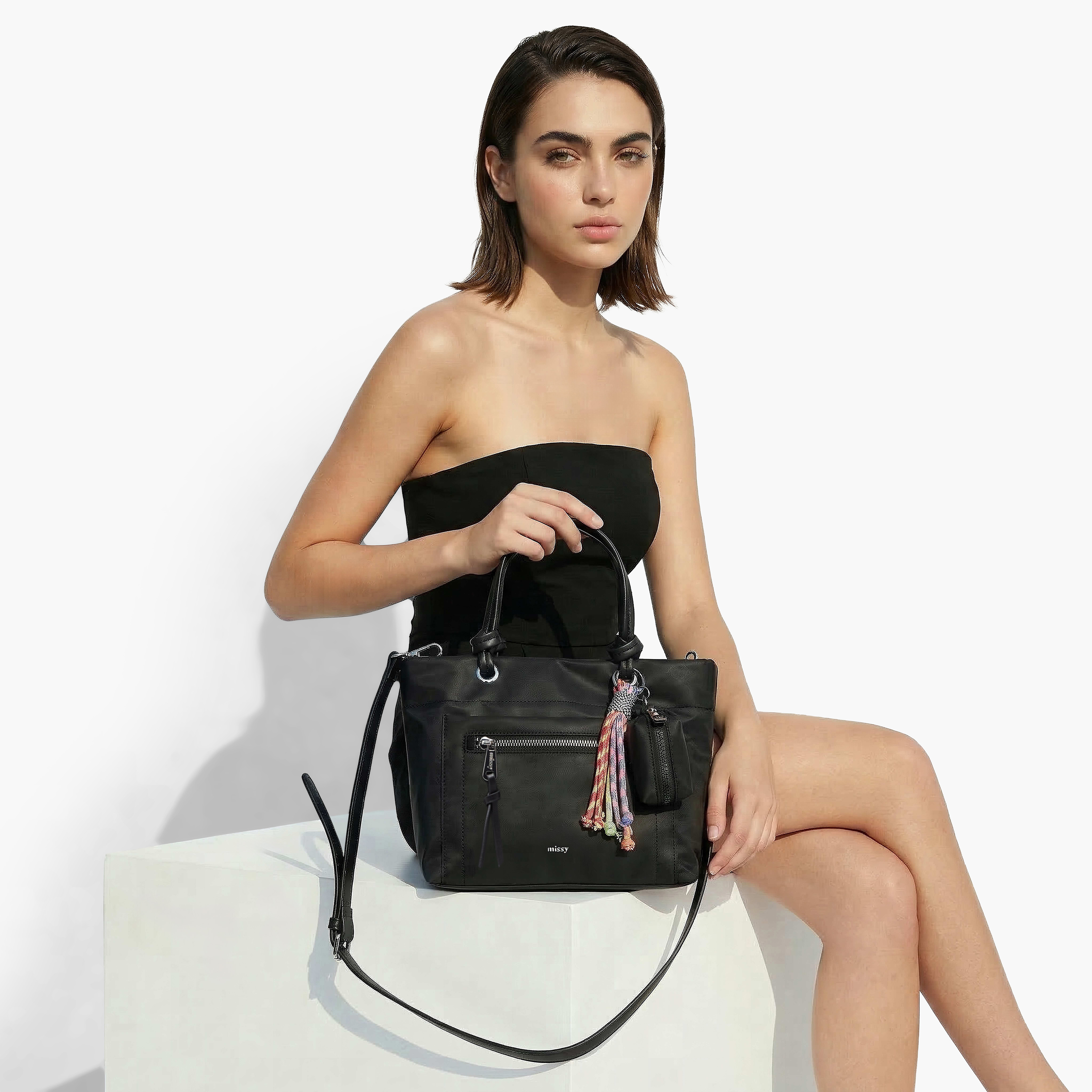 شنطة توتي سادة بدلاية من ميسي-women-bagsandwallets-handbags-image-9