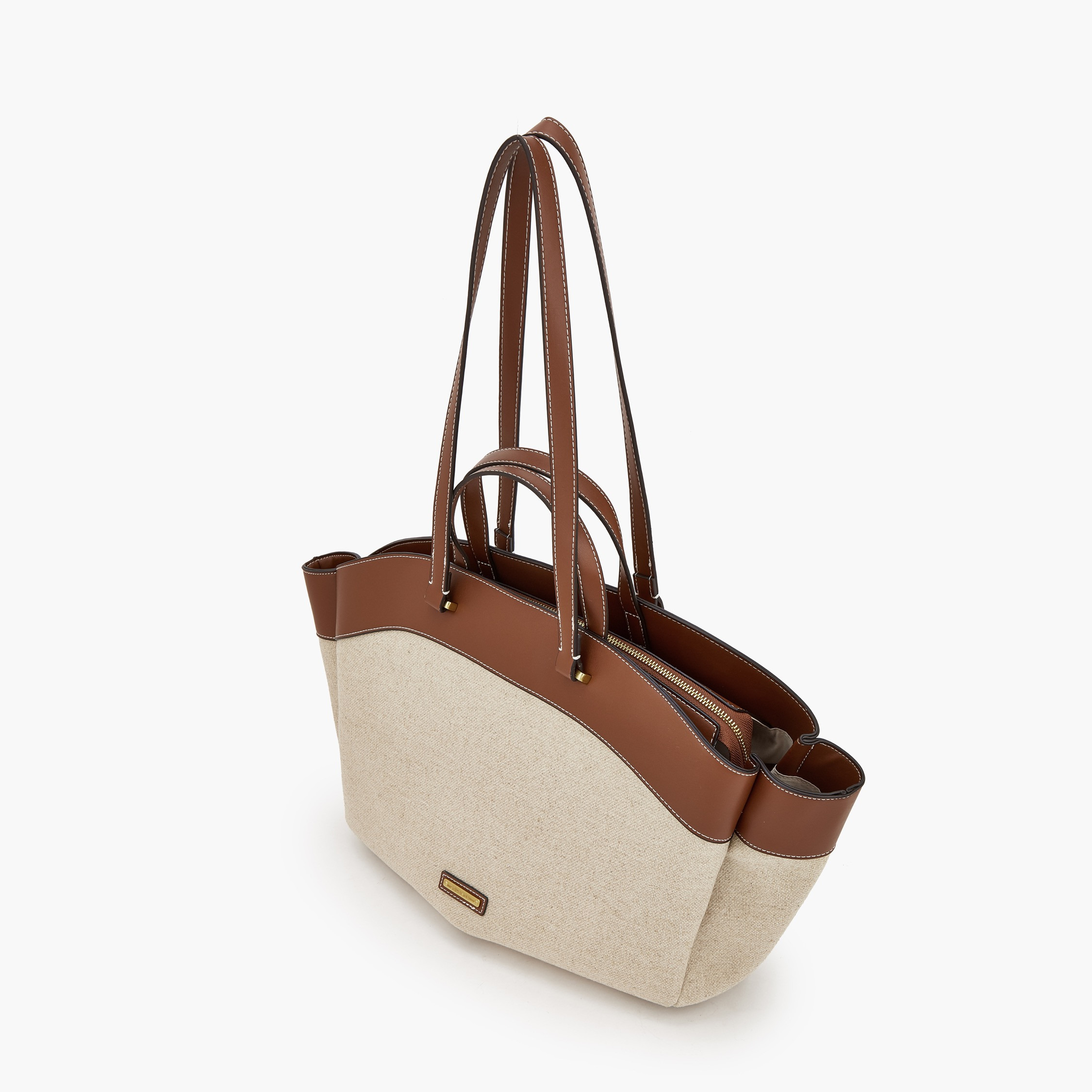 شنطة توتي بارزة الملمس بمقبض مزدوج من سيليست-women-bagsandwallets-handbags-image-4