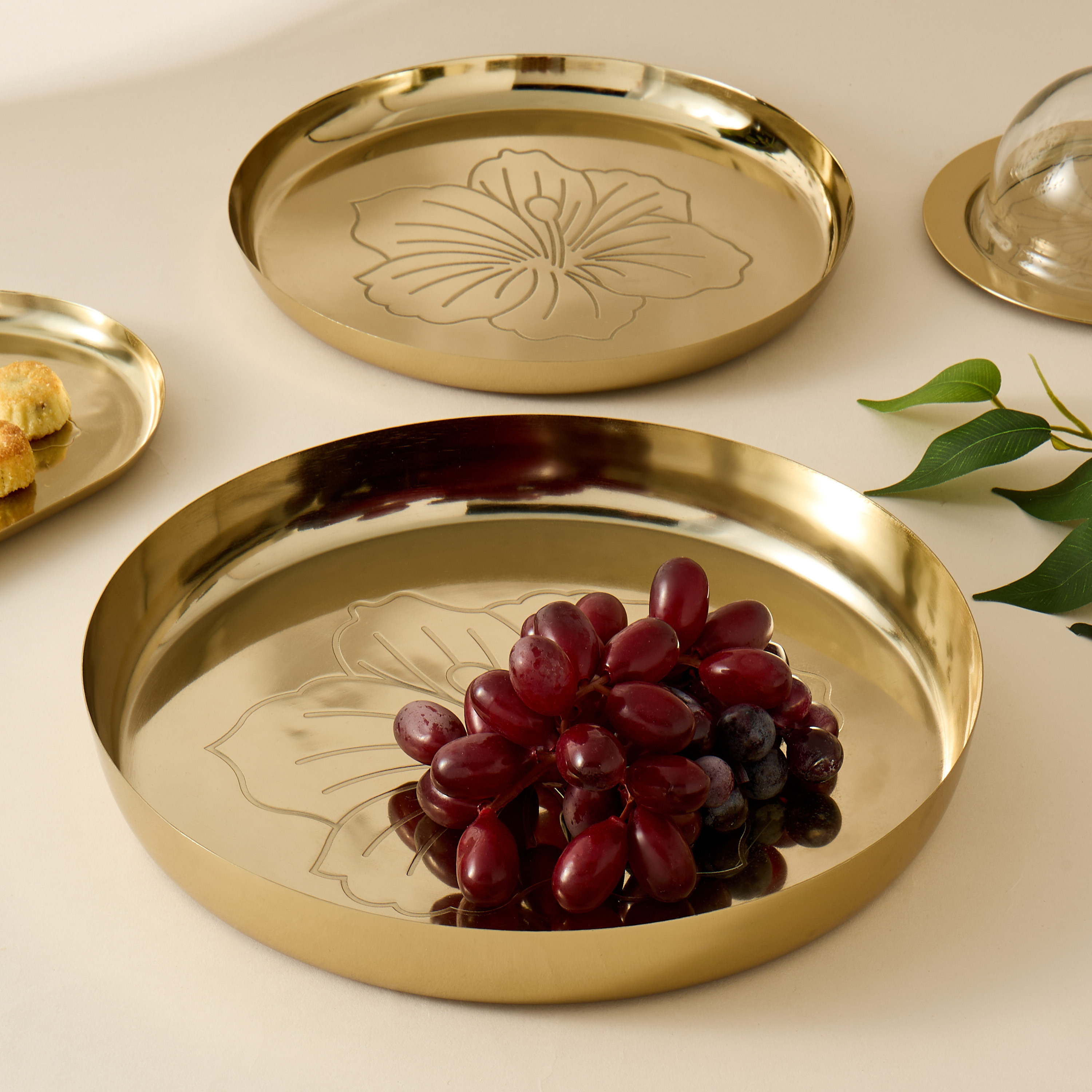Hibiscus Design Metal Decorative Tray - 30x30 cms-household-decor-boxesandtrays-image-2