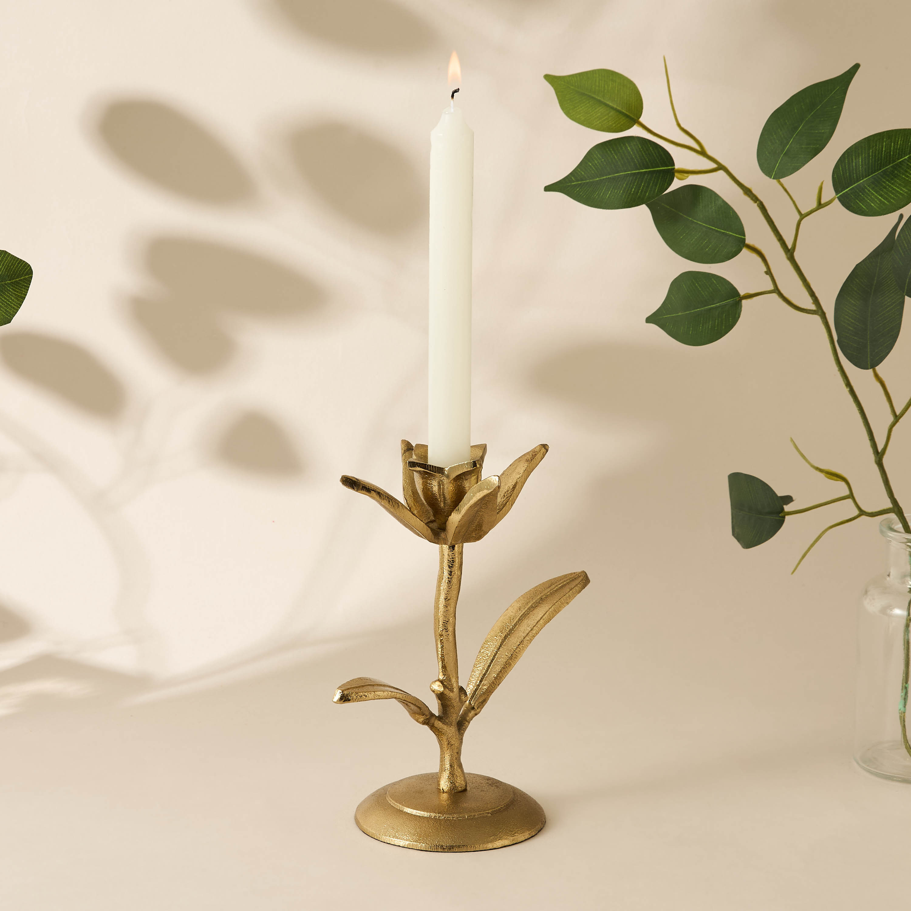حامل شموع عمودية معدن بتصميم زهرة - 19 سم-household-decor-candleholdersandlanterns-image-1