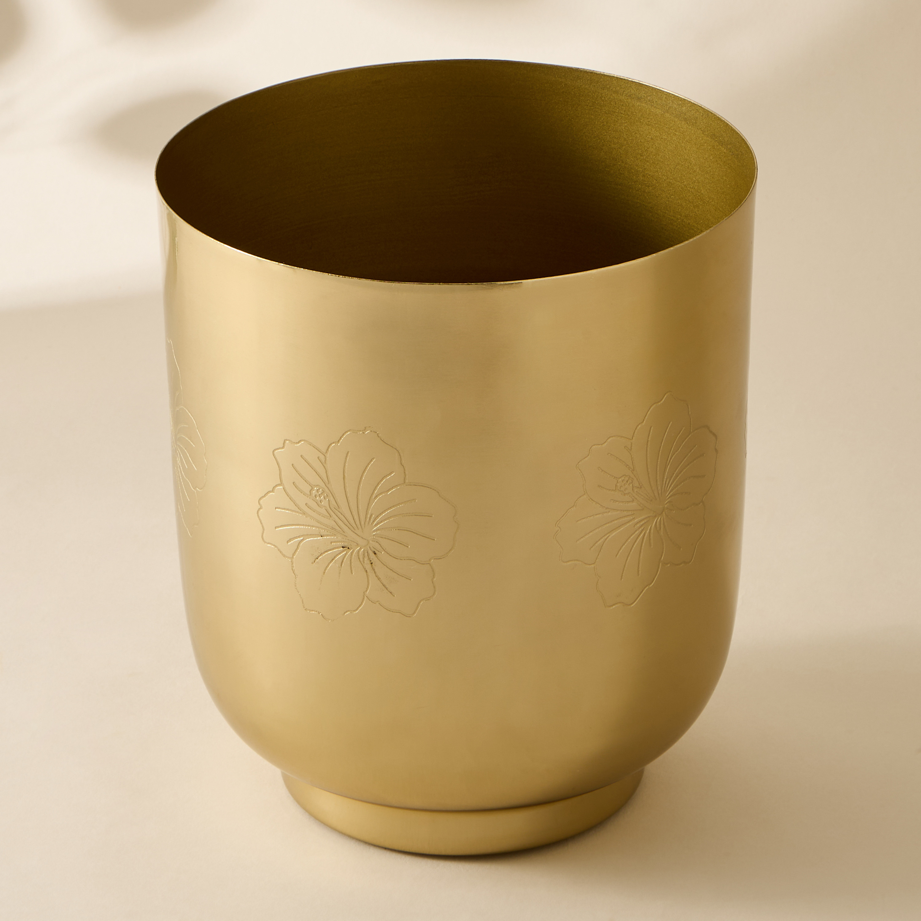 Hibiscus Engraved Metal Planter - 18x21 cms-household-gardenandoutdoor-trellisandstands-plantrisers-image-2