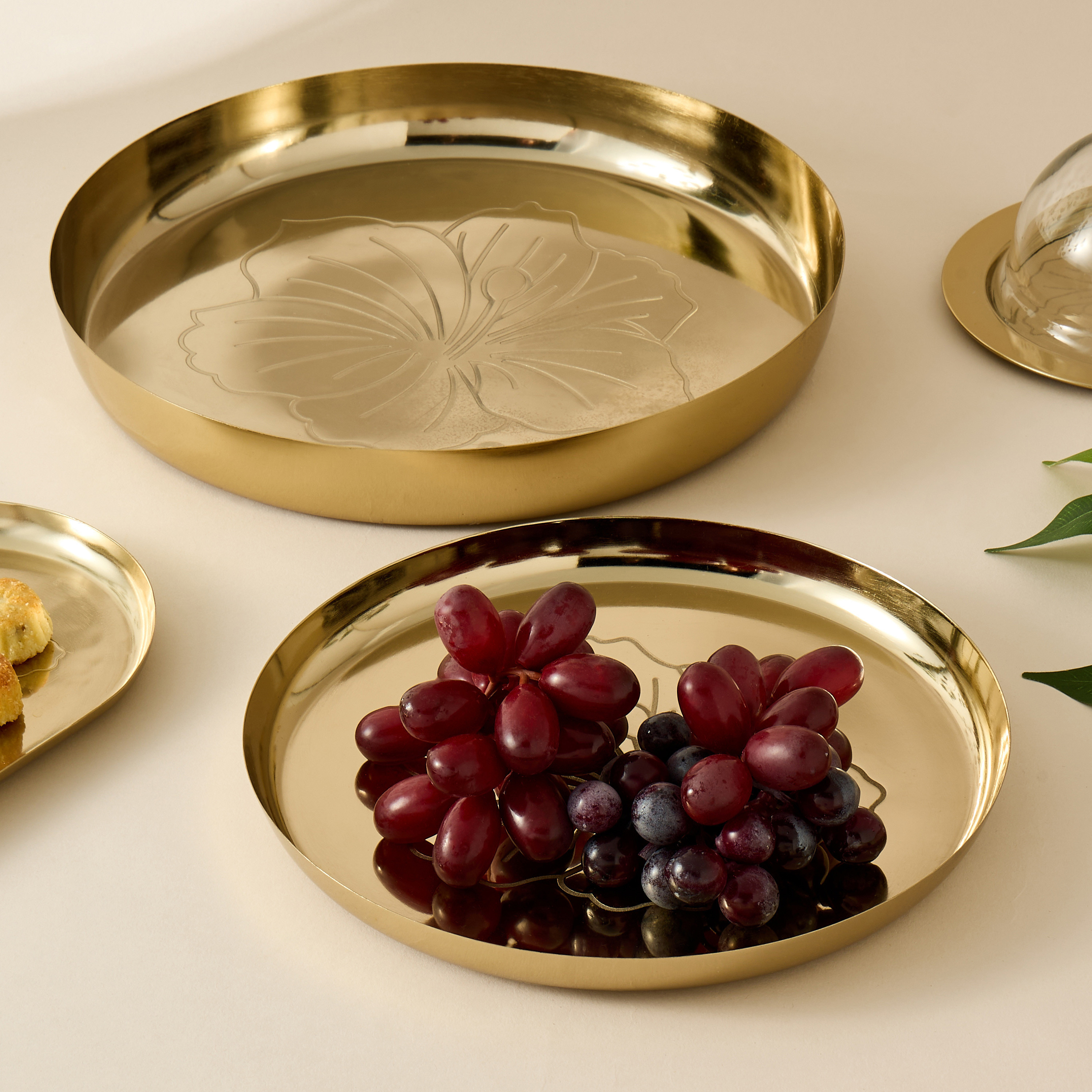 Hibiscus Embossed Decorative Plate - 25 cms-household-decor-boxesandtrays-image-5