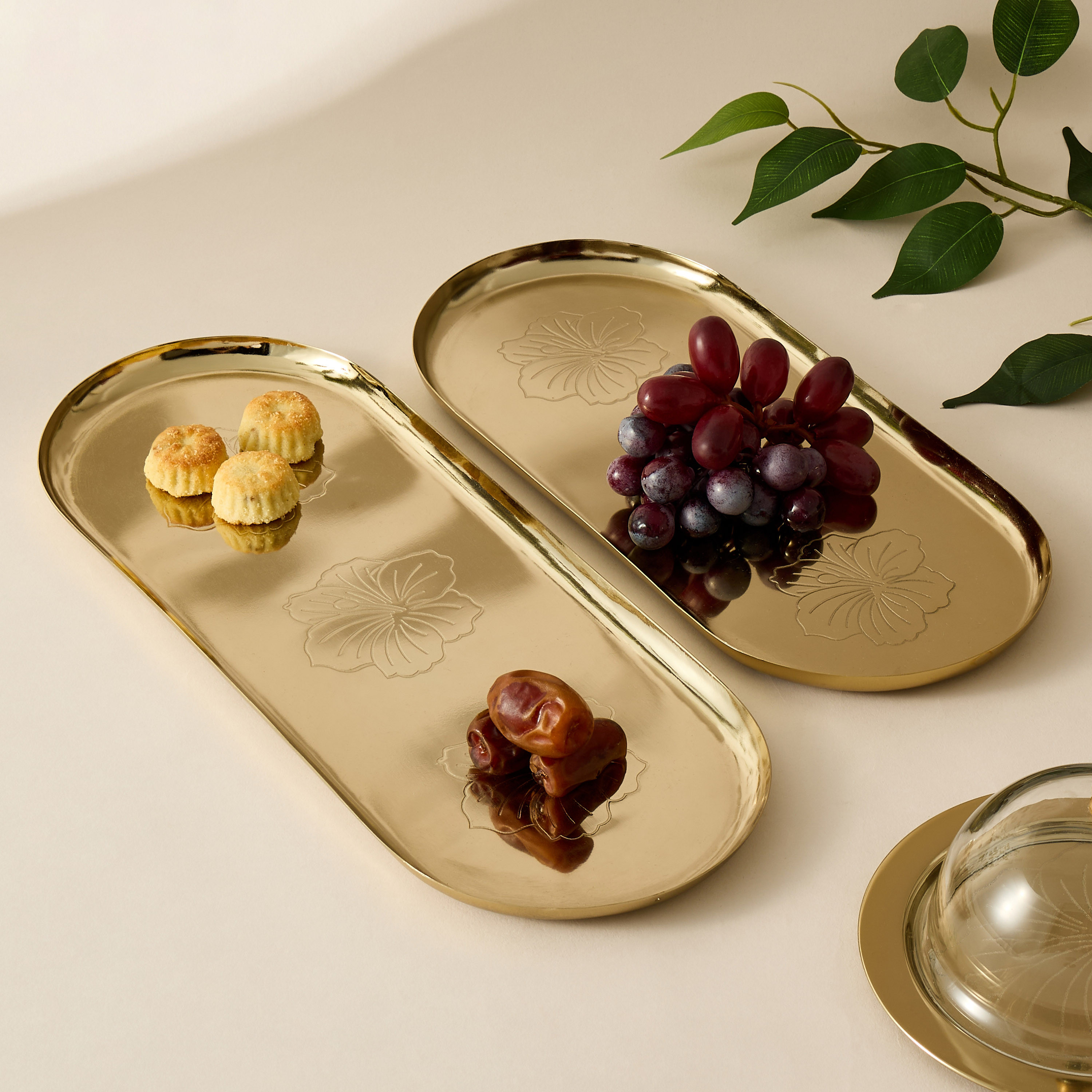 Hibiscus Engraved Oval Serving Tray - 41x16 cms-household-decor-boxesandtrays-image-4