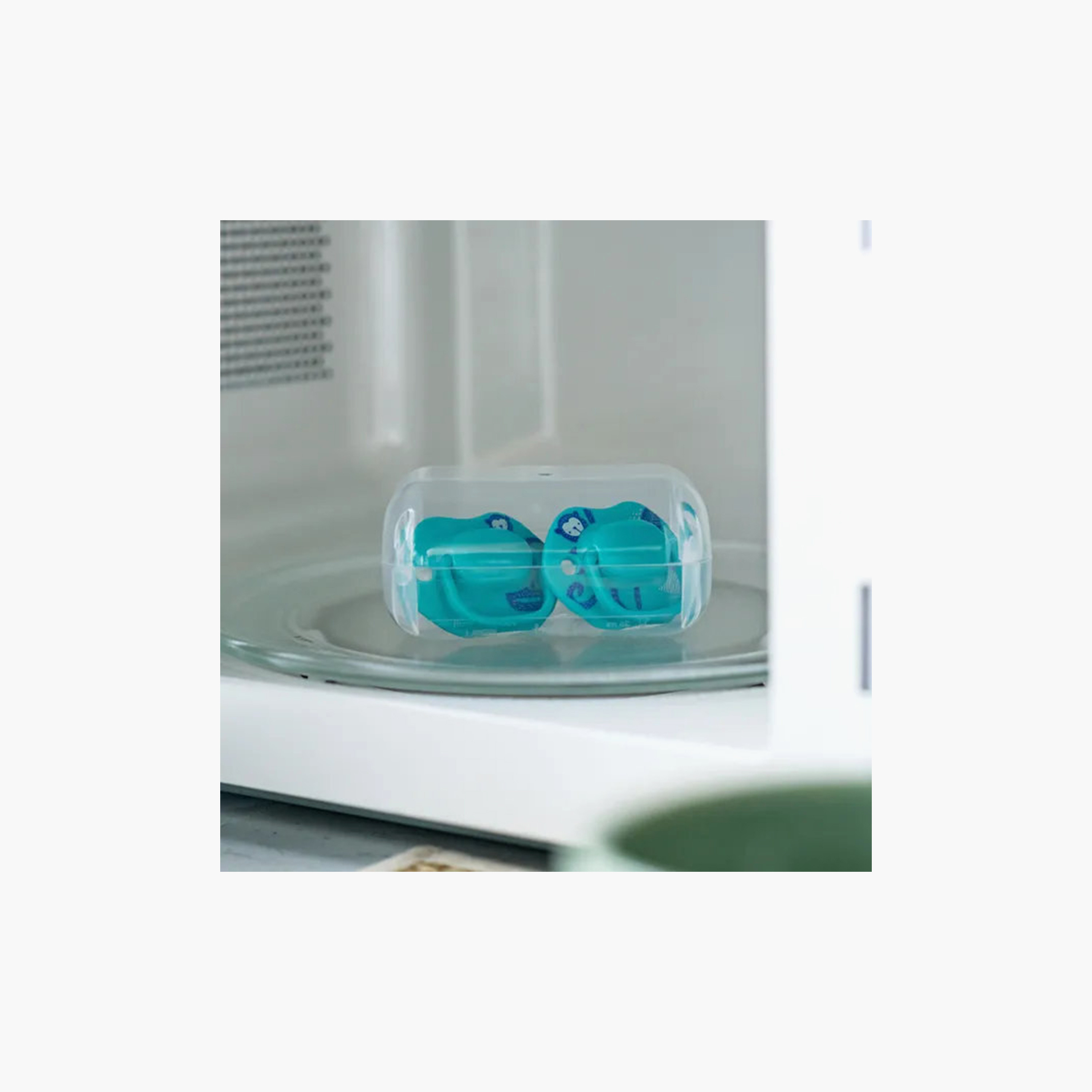 Pack of 2 Tommee Tippee Baby Pacifier with Orthodontic Design, 0-6 Months-baby-feeding-pacifiers-image-4