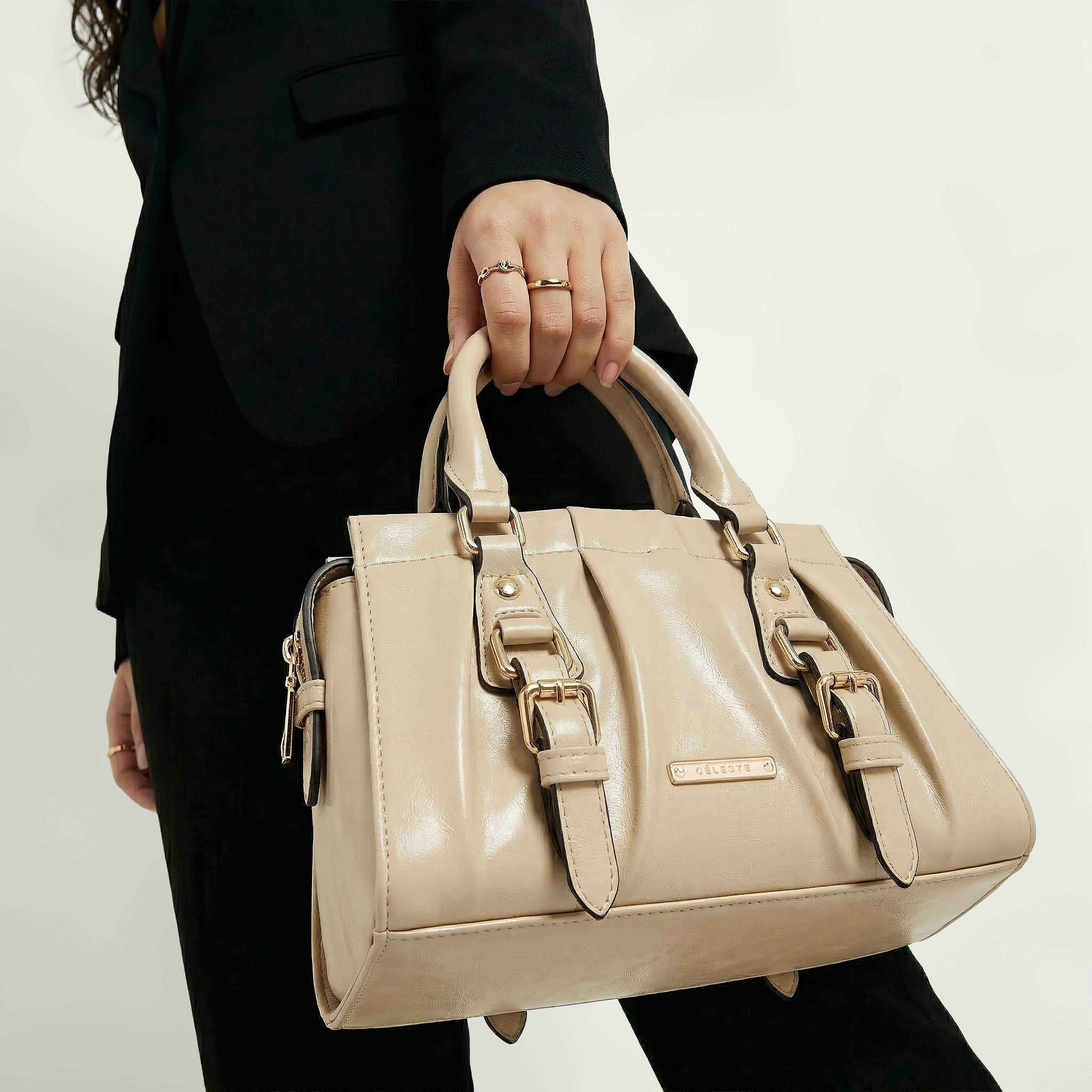 شنطة توتي بتفاصيل إبزيم ومقبض مزدوج من سيليست-women-bagsandwallets-handbags-image-8