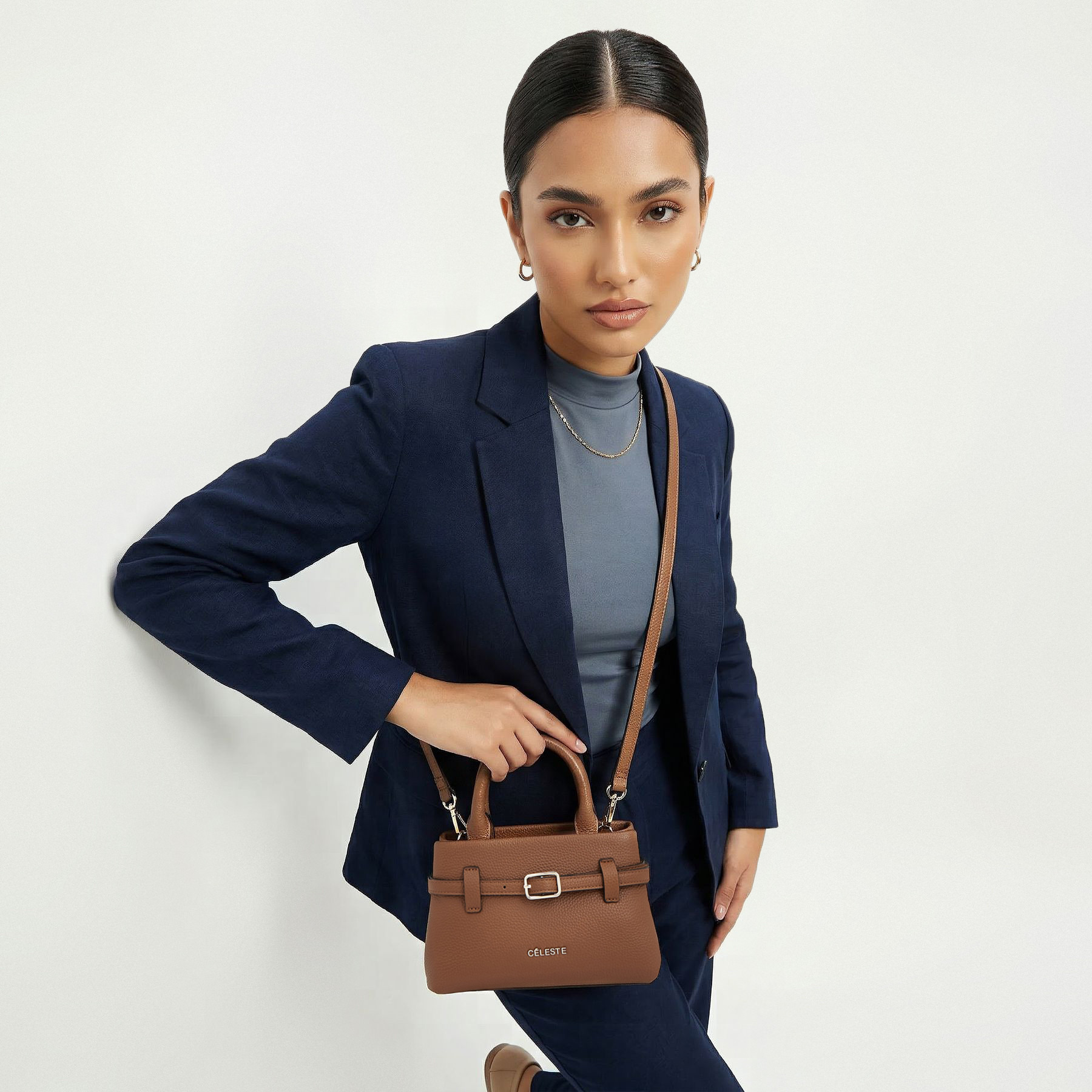 شنطة توتي بتفاصيل إبزيم ومقبض مزدوج من سيليست-women-bagsandwallets-handbags-image-2