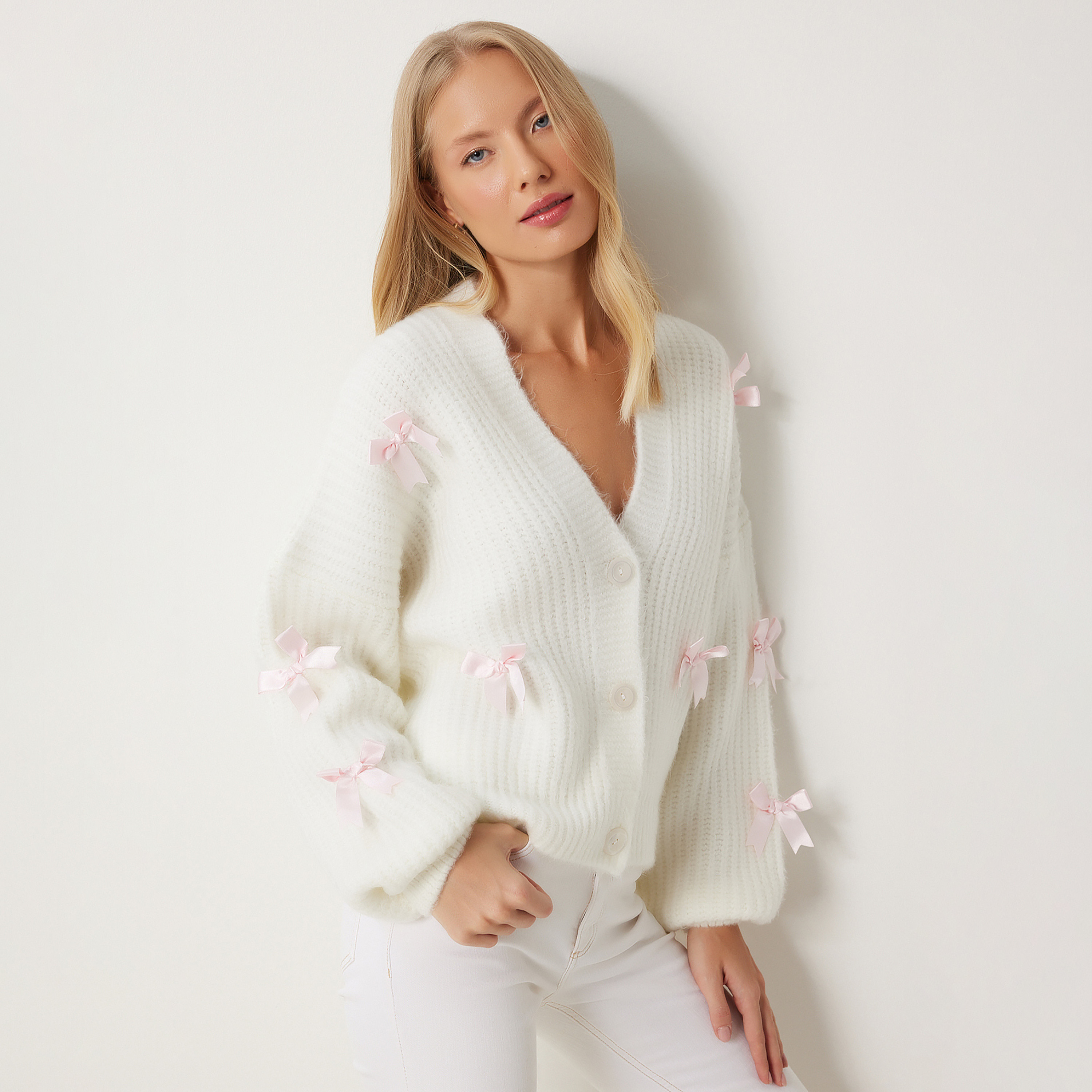 فيونك إسطنبول مفصل بأكمام نسائية من سعادة-women-winterwear-cardigansandjumpers-cardigans-image-5