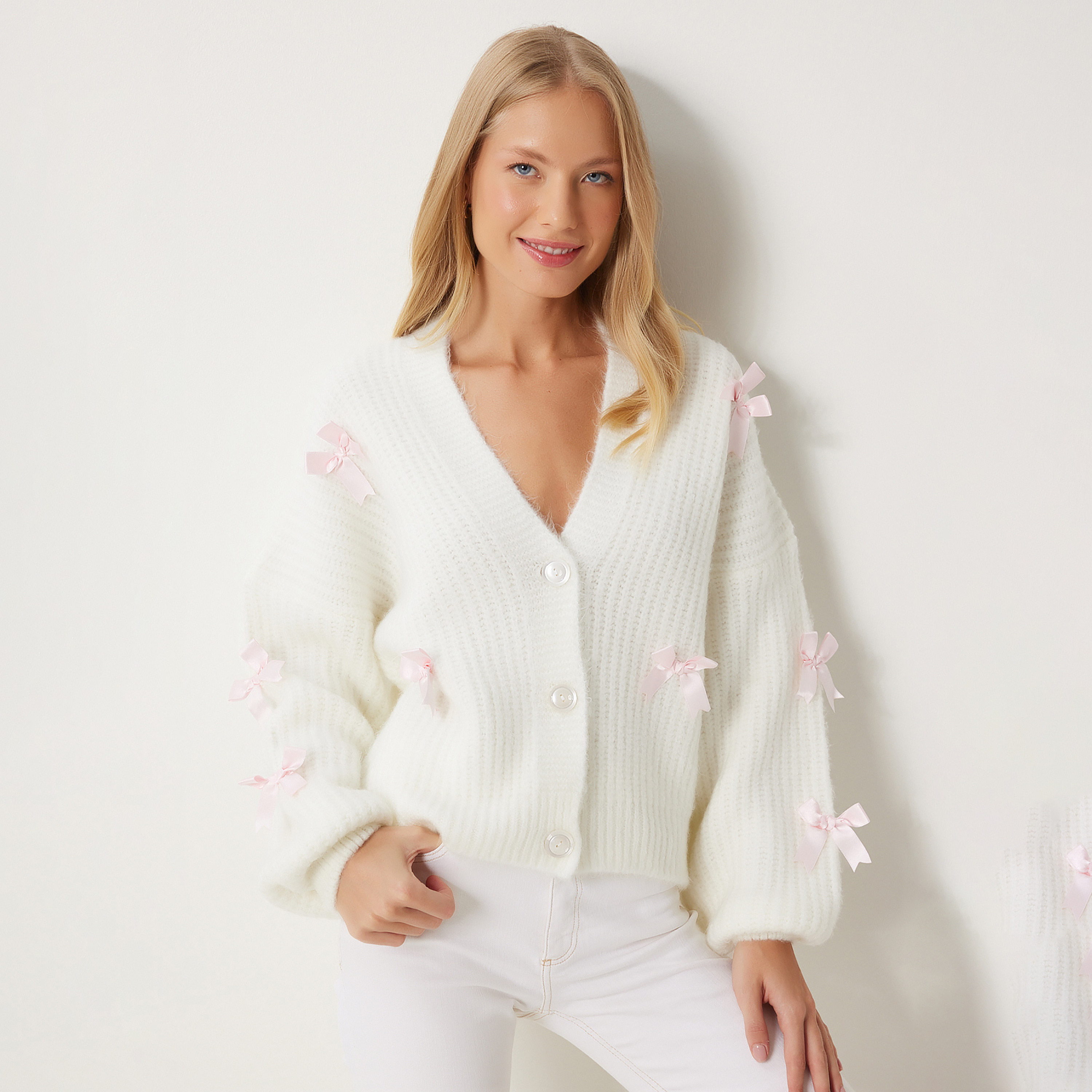 فيونك إسطنبول مفصل بأكمام نسائية من سعادة-women-winterwear-cardigansandjumpers-cardigans-image-6