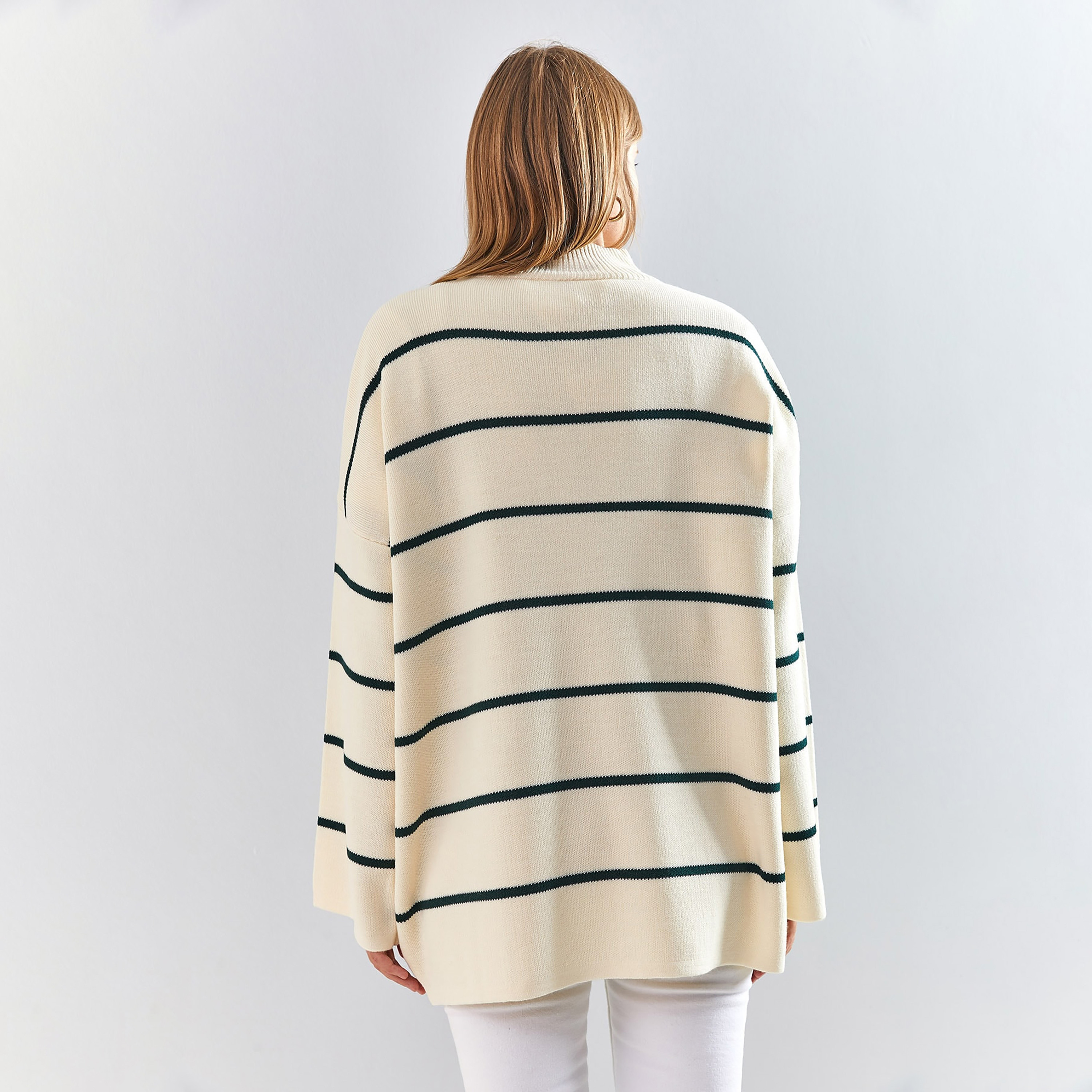 كنزة نسائي بياقة عالية مستعارة وأكمام قصيرة ومخطط باللون الكريمي من بيانكو لوتشي-women-clothing-cardigansandjumpers-jumpers-image-2