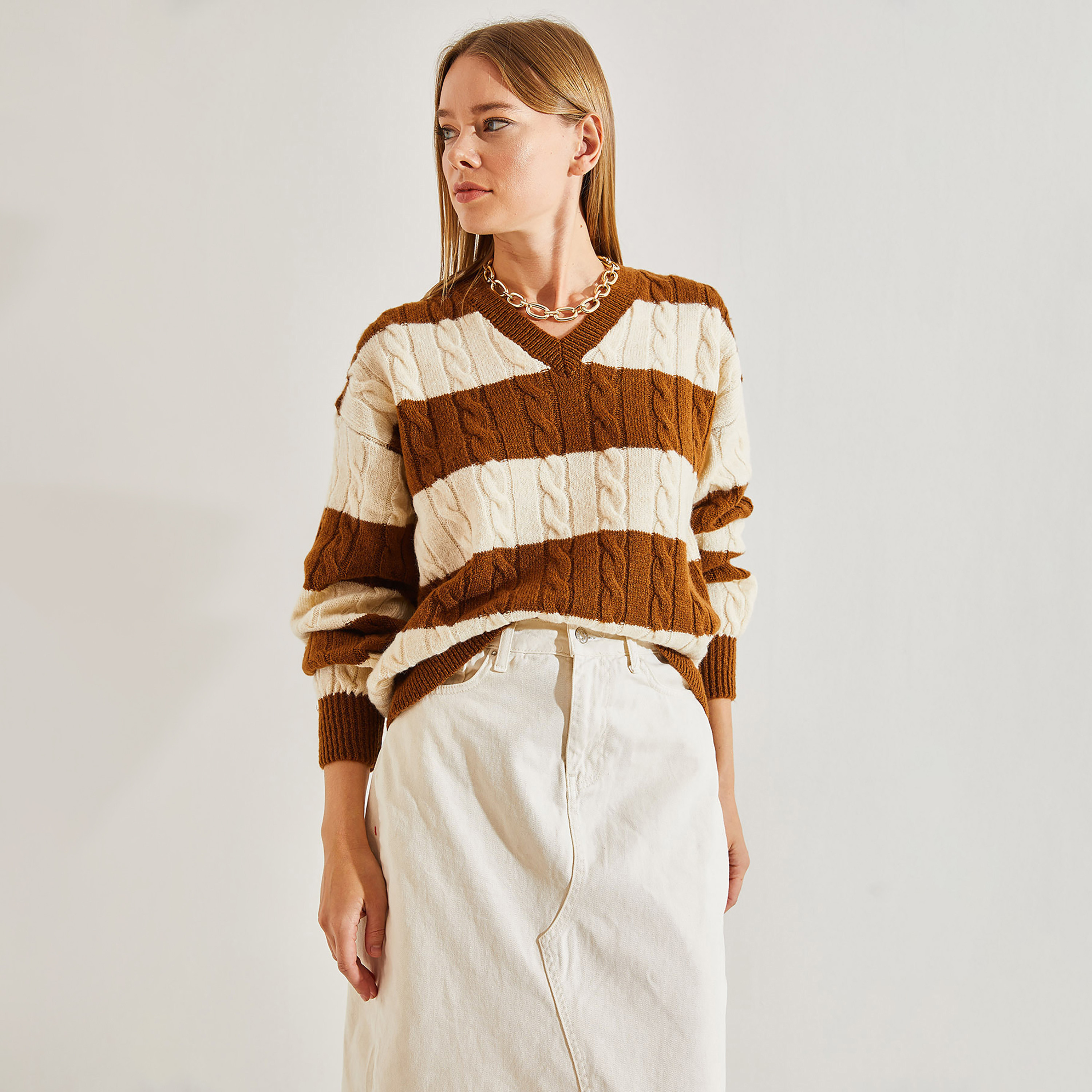كنزة نسائية محبوكة بنمط كابل من بيانكو لوتشي-women-clothing-cardigansandjumpers-jumpers-image-4