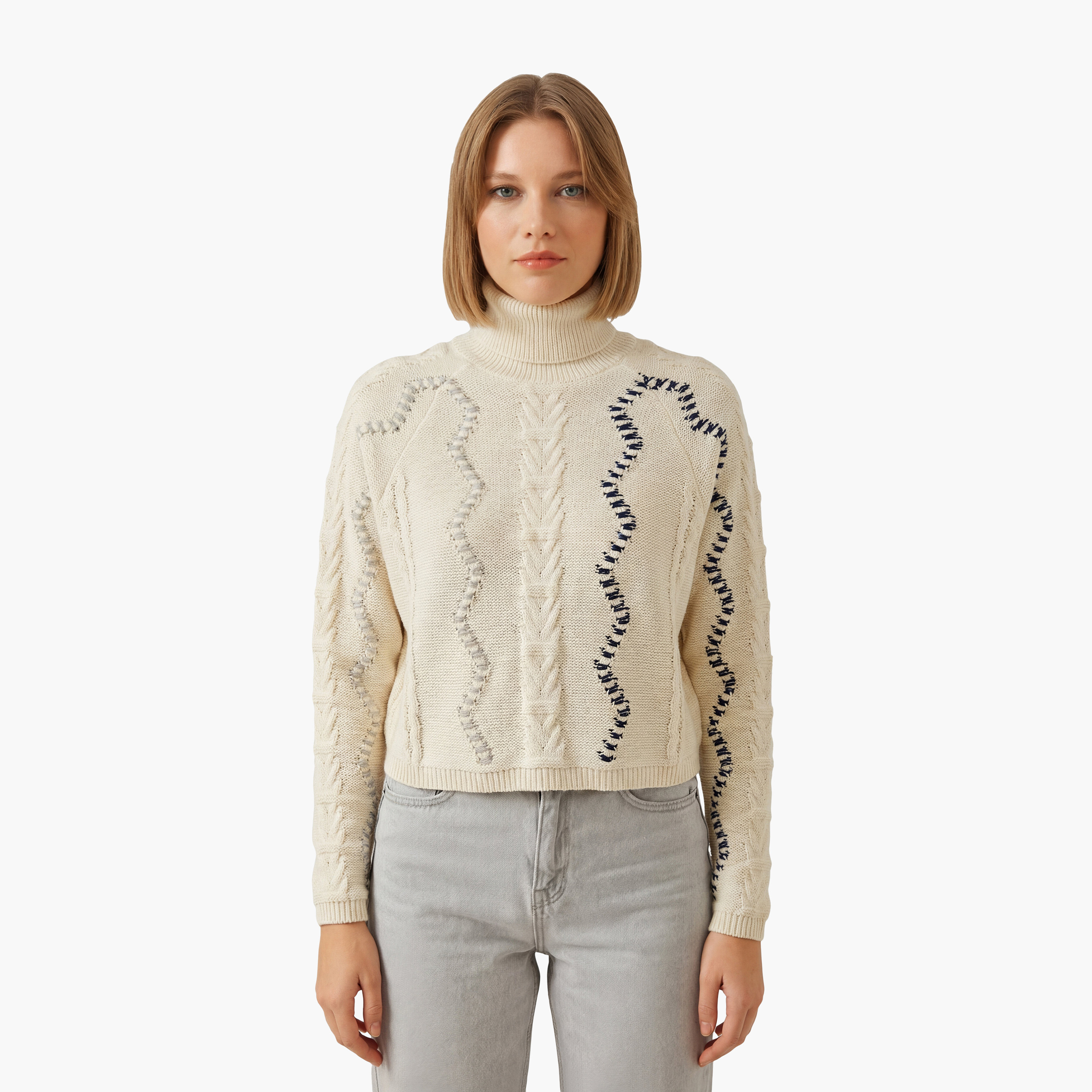 كنزة نسائي بياقة عالية ومحبوك بنمط ضفائر باللون الأبيض من بيانكو لوتشي-women-clothing-cardigansandjumpers-jumpers-image-4